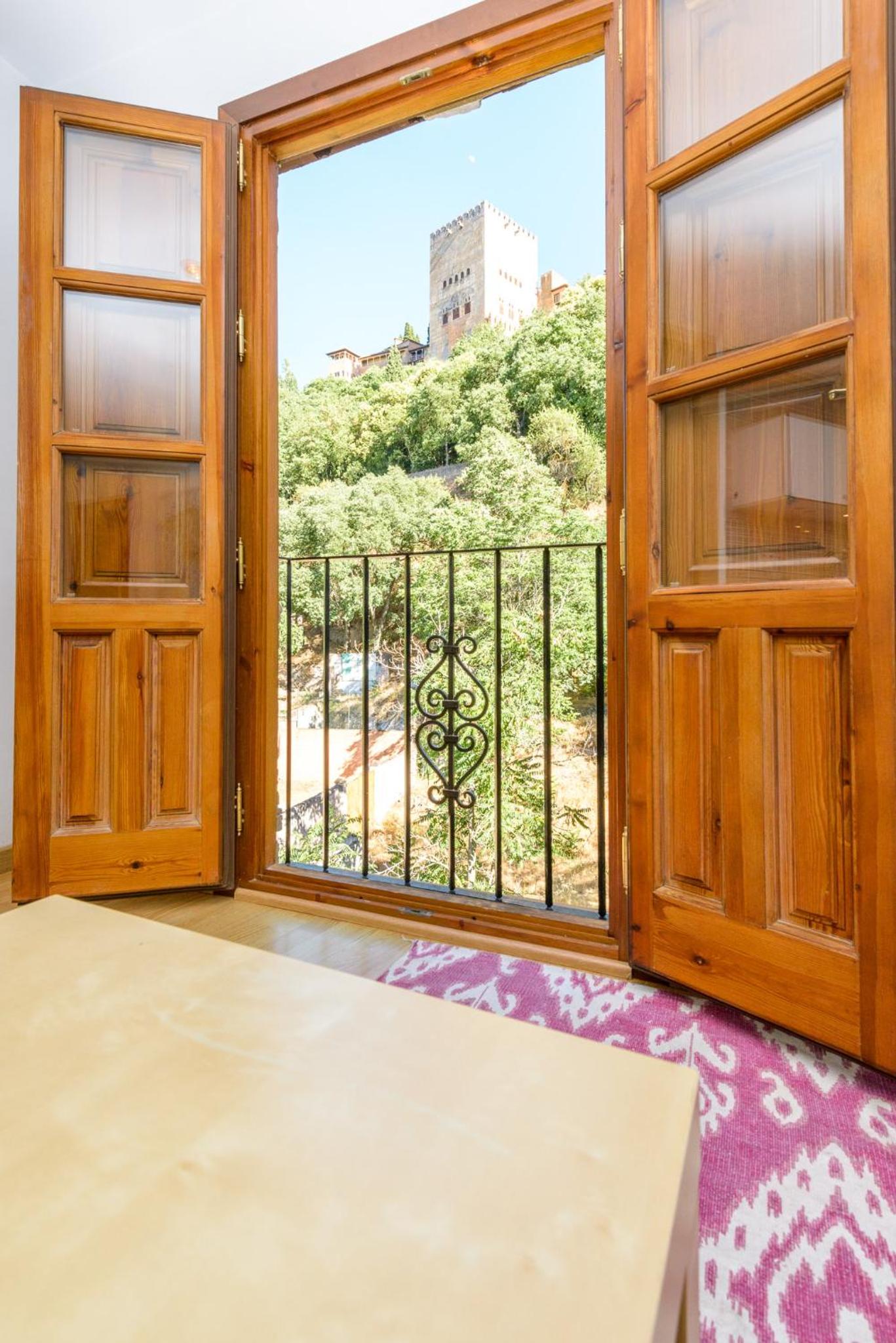 Chezmoihomes Alhambra