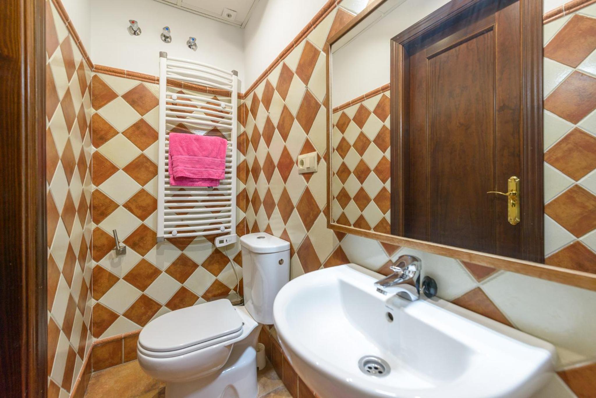 Chezmoihomes Alhambra