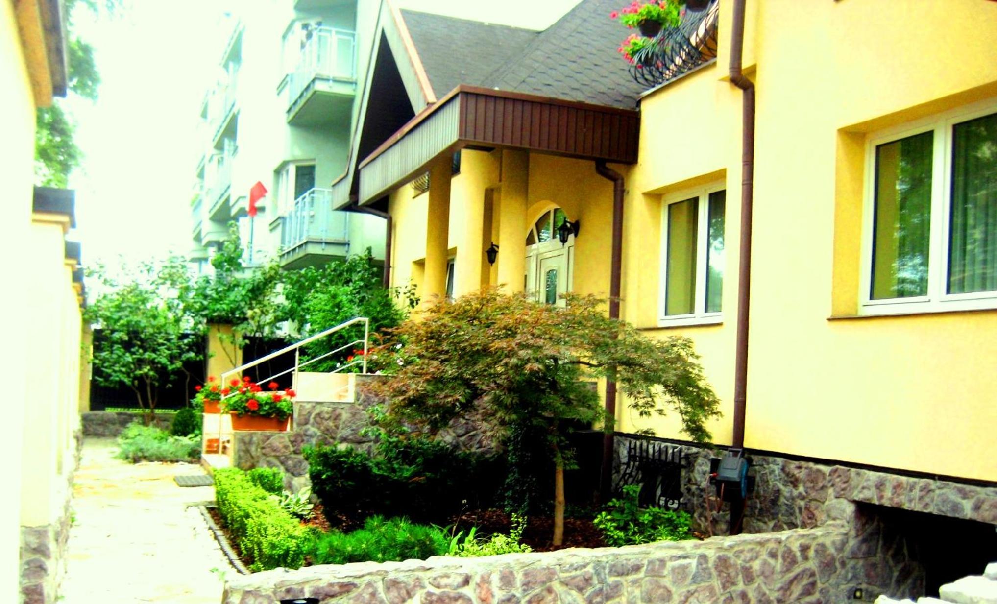 BTHouse, Pokoje Gościnne