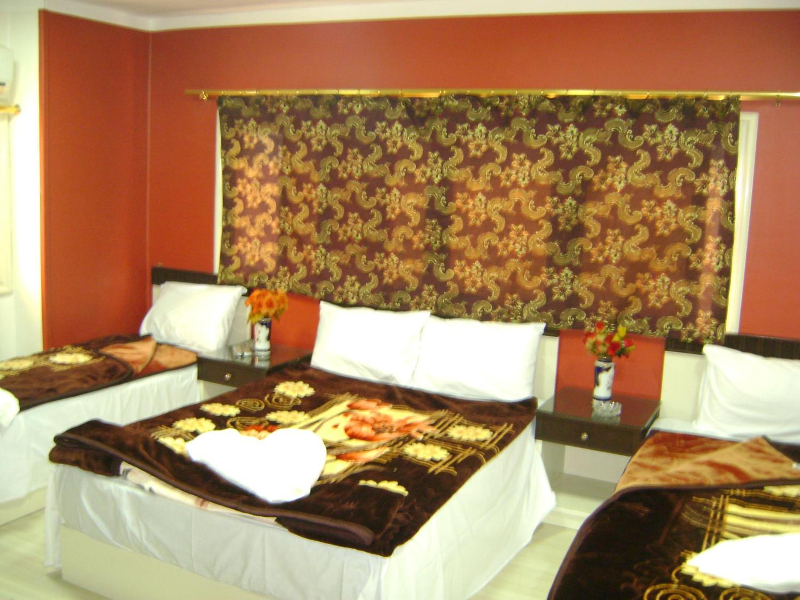 Isis Hostel 2