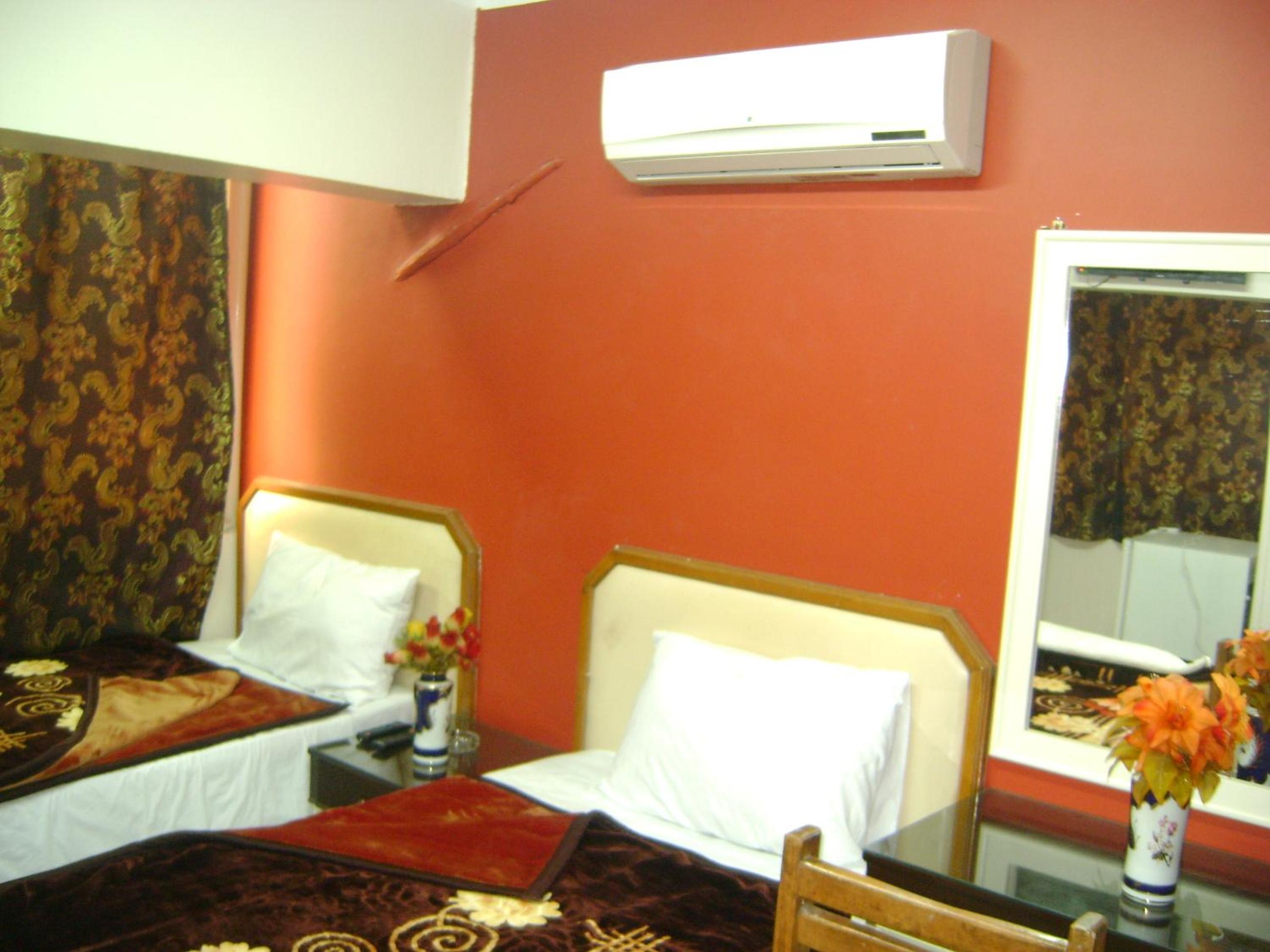 Isis Hostel 2