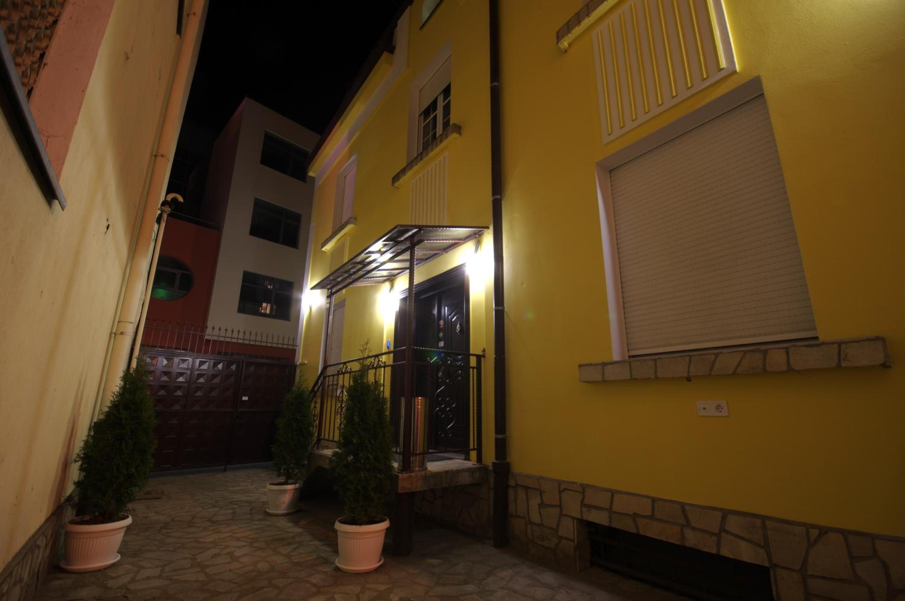 Guest House 