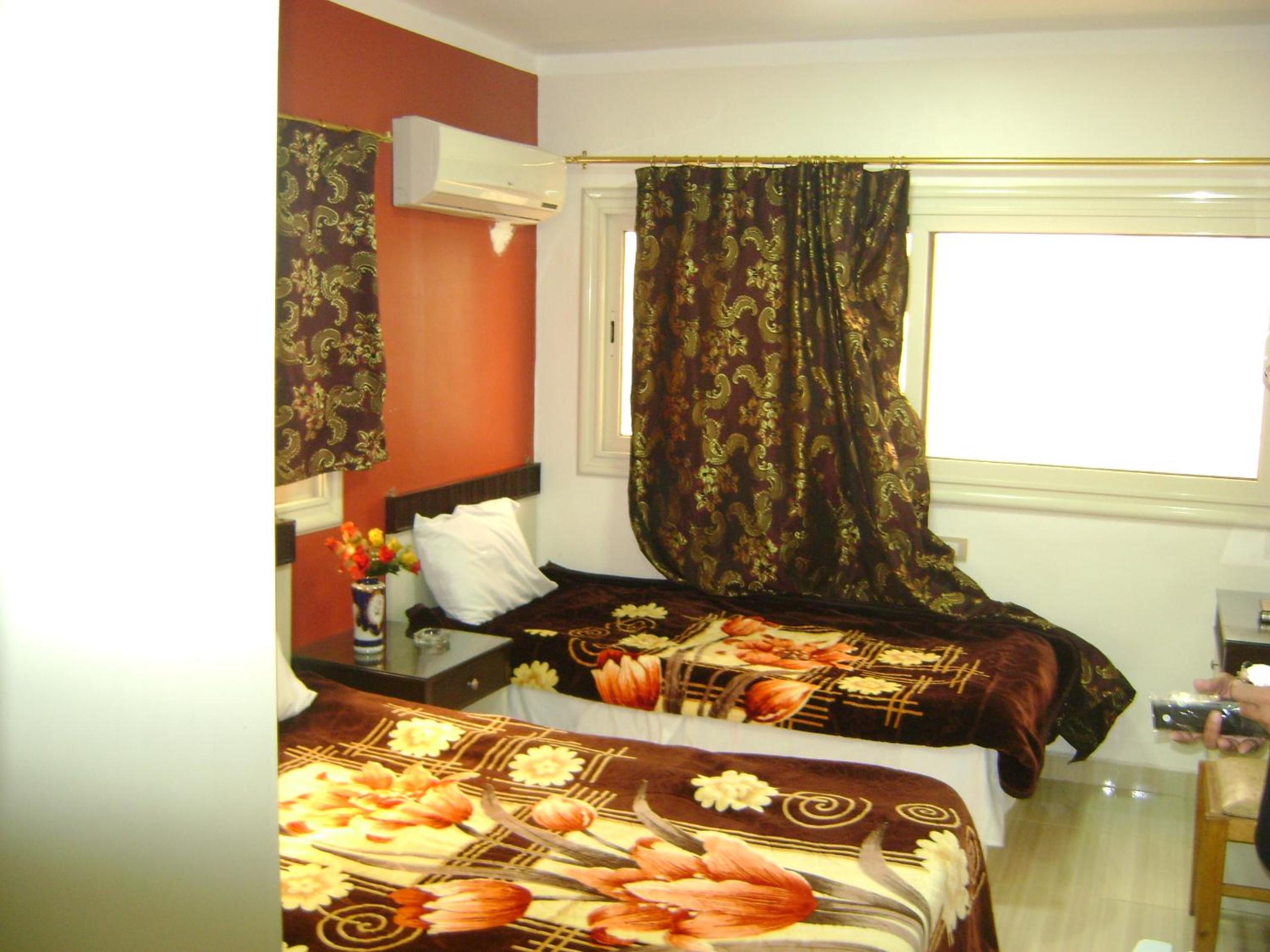 Isis Hostel 2