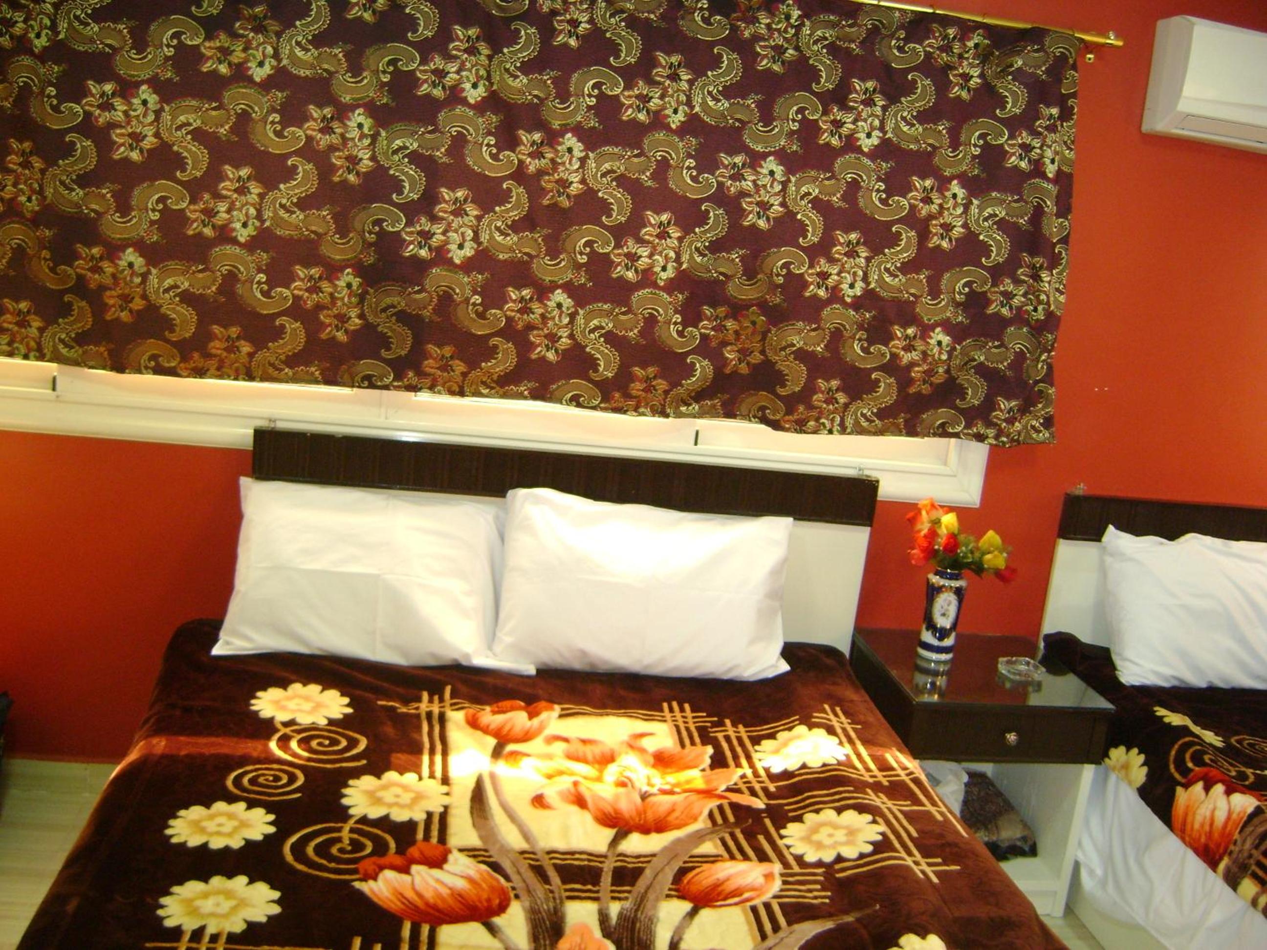 Isis Hostel 2