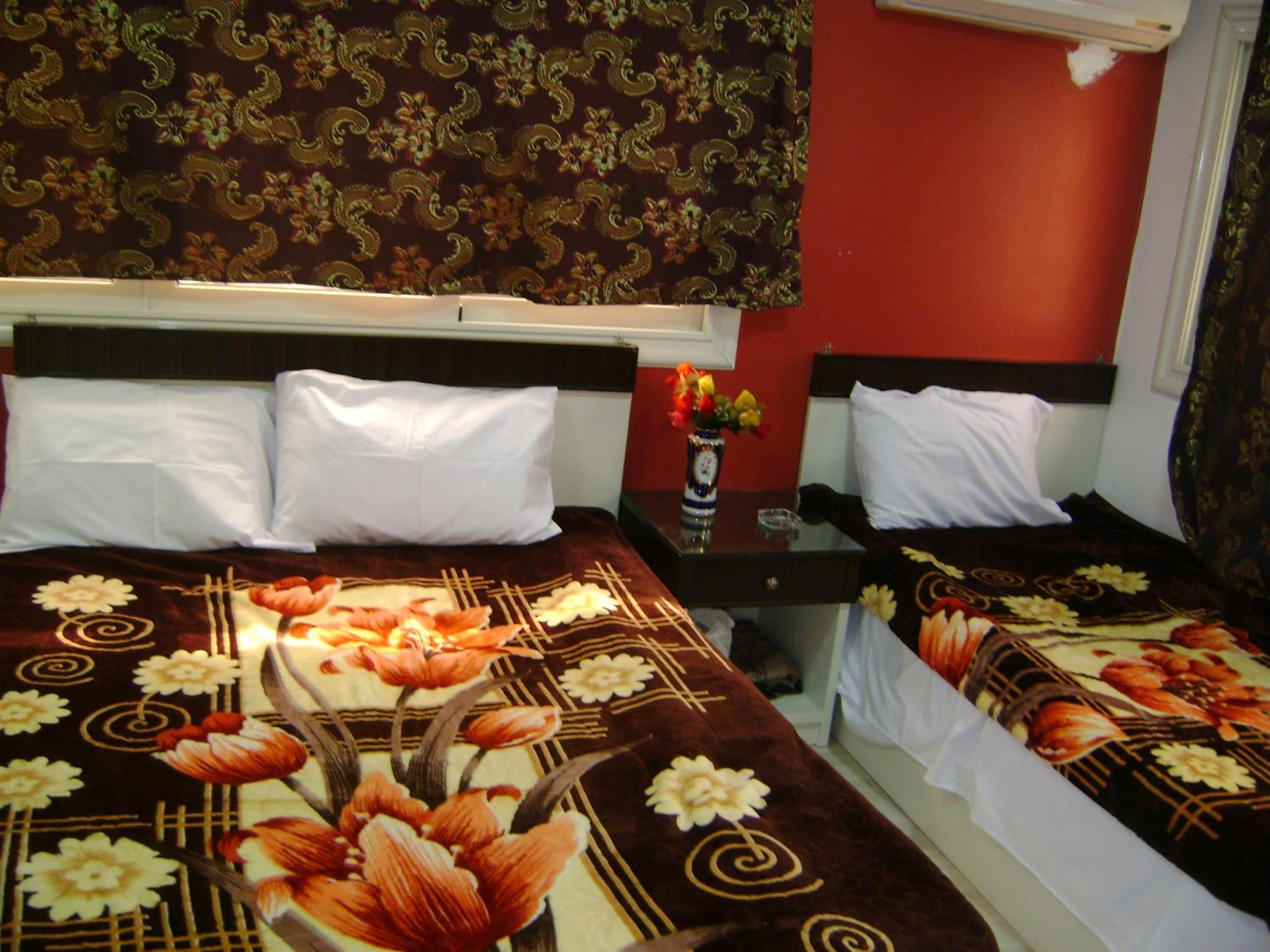 Isis Hostel 2