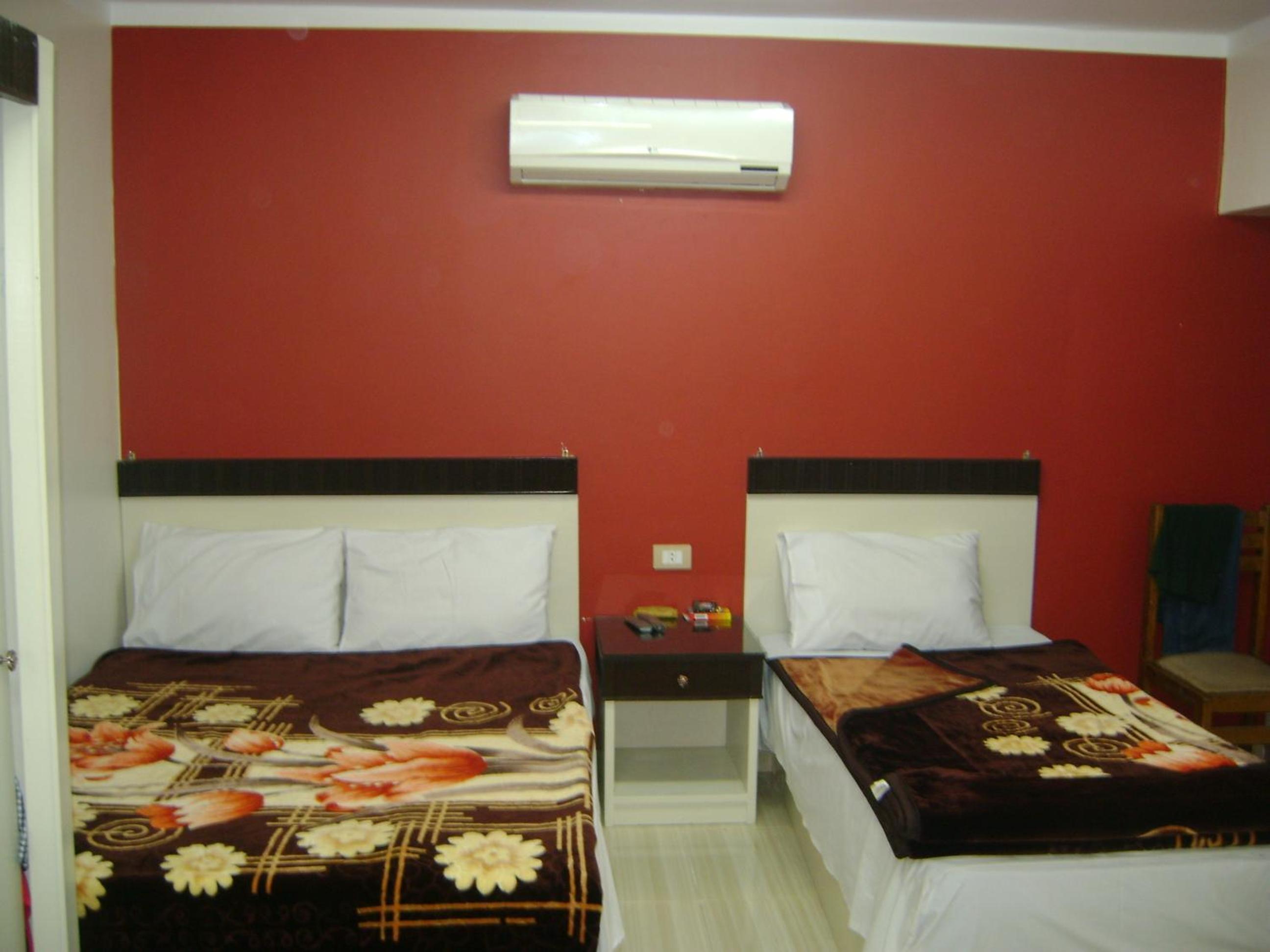 Isis Hostel 2