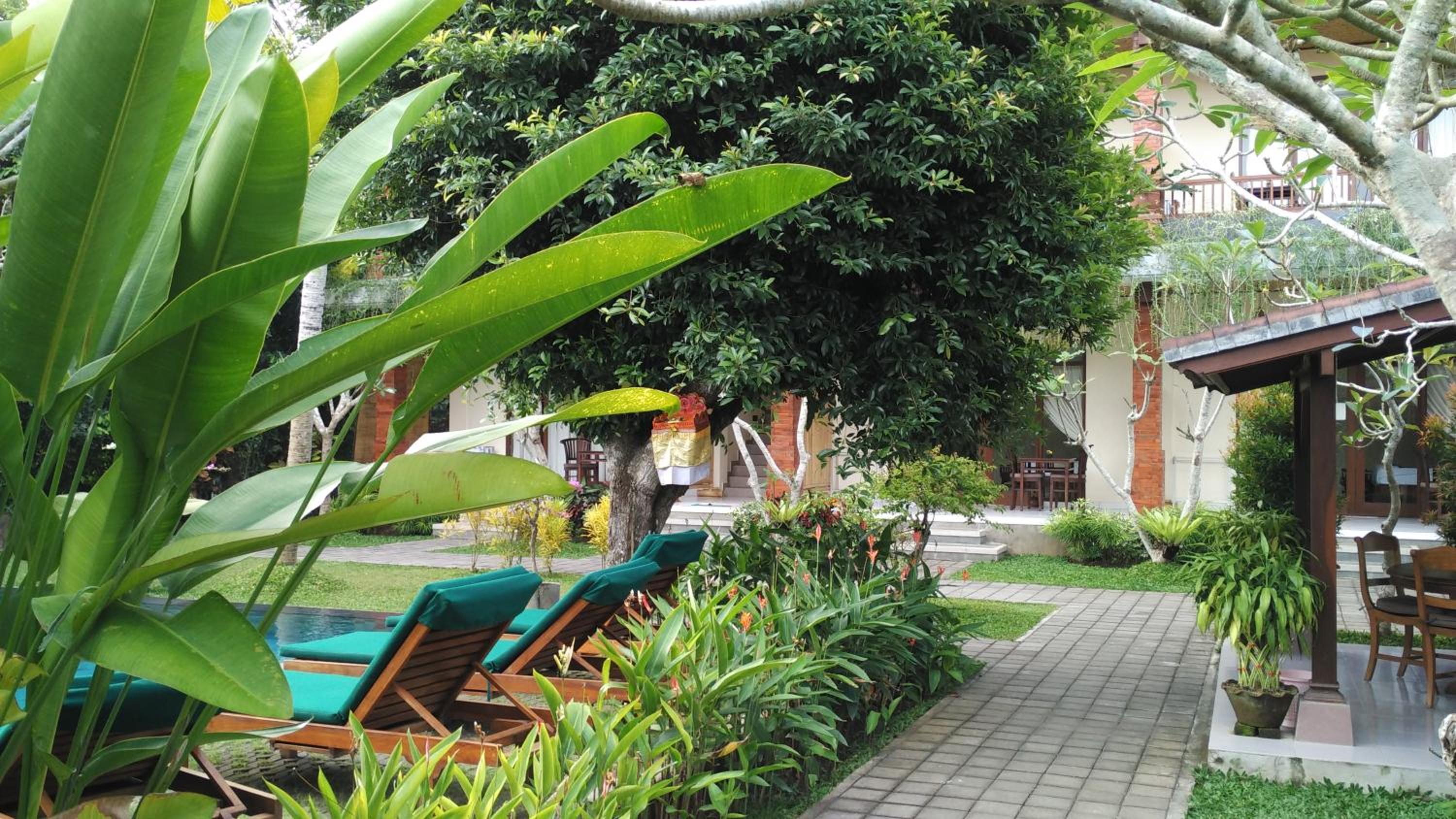 Nyoman Sandi Guest House