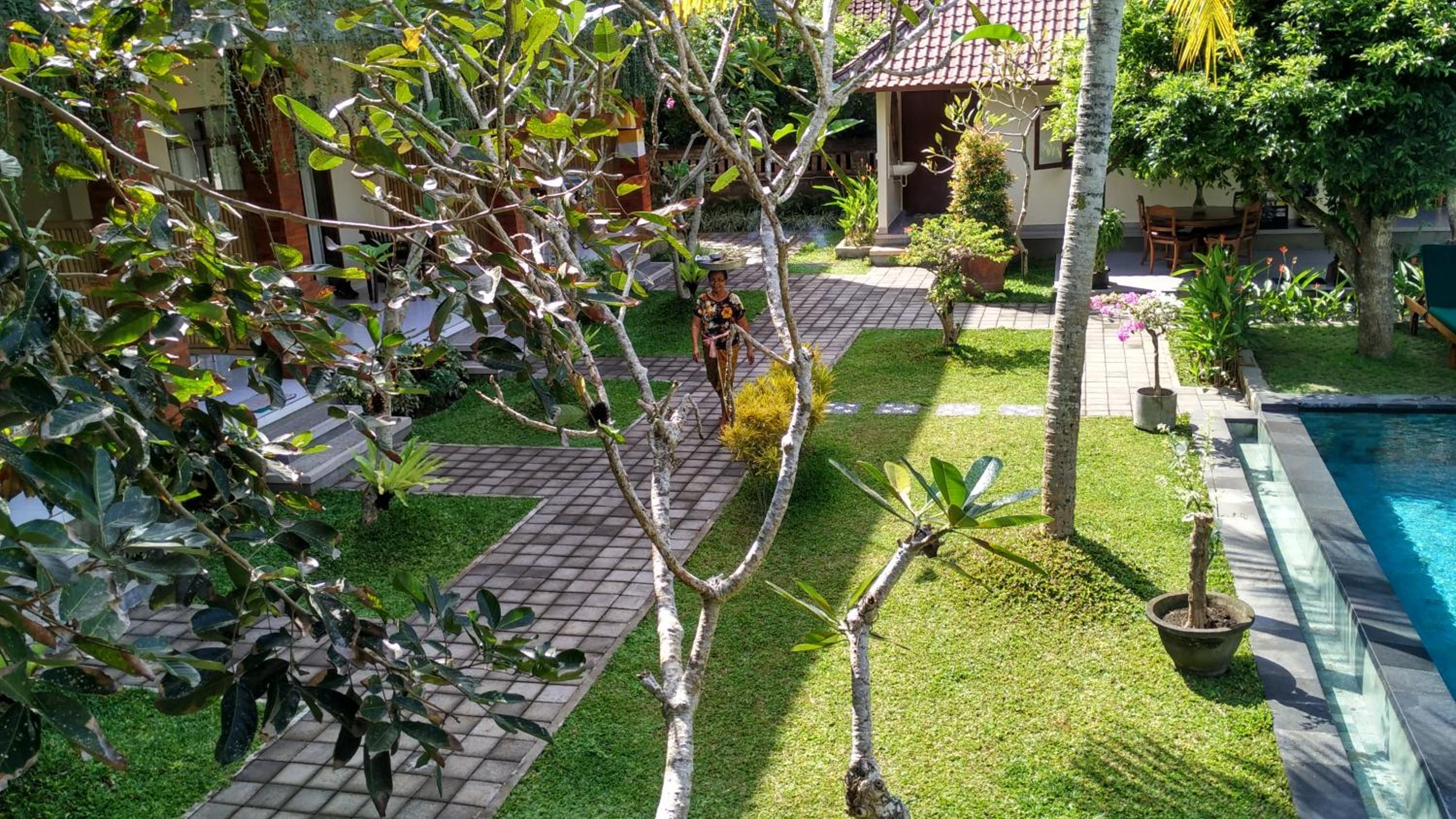 Nyoman Sandi Guest House
