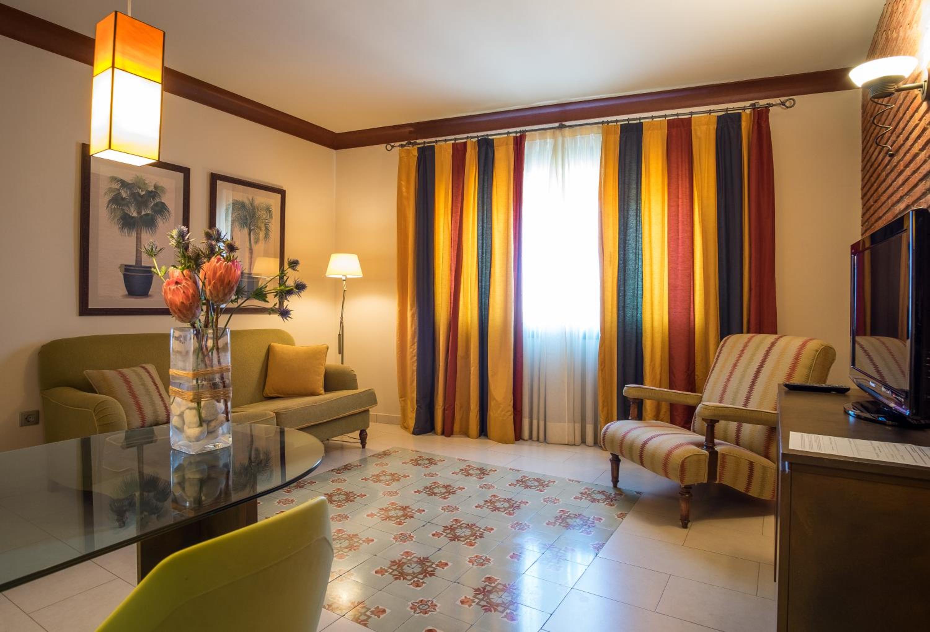 Apartaments Suites Sant Jordi