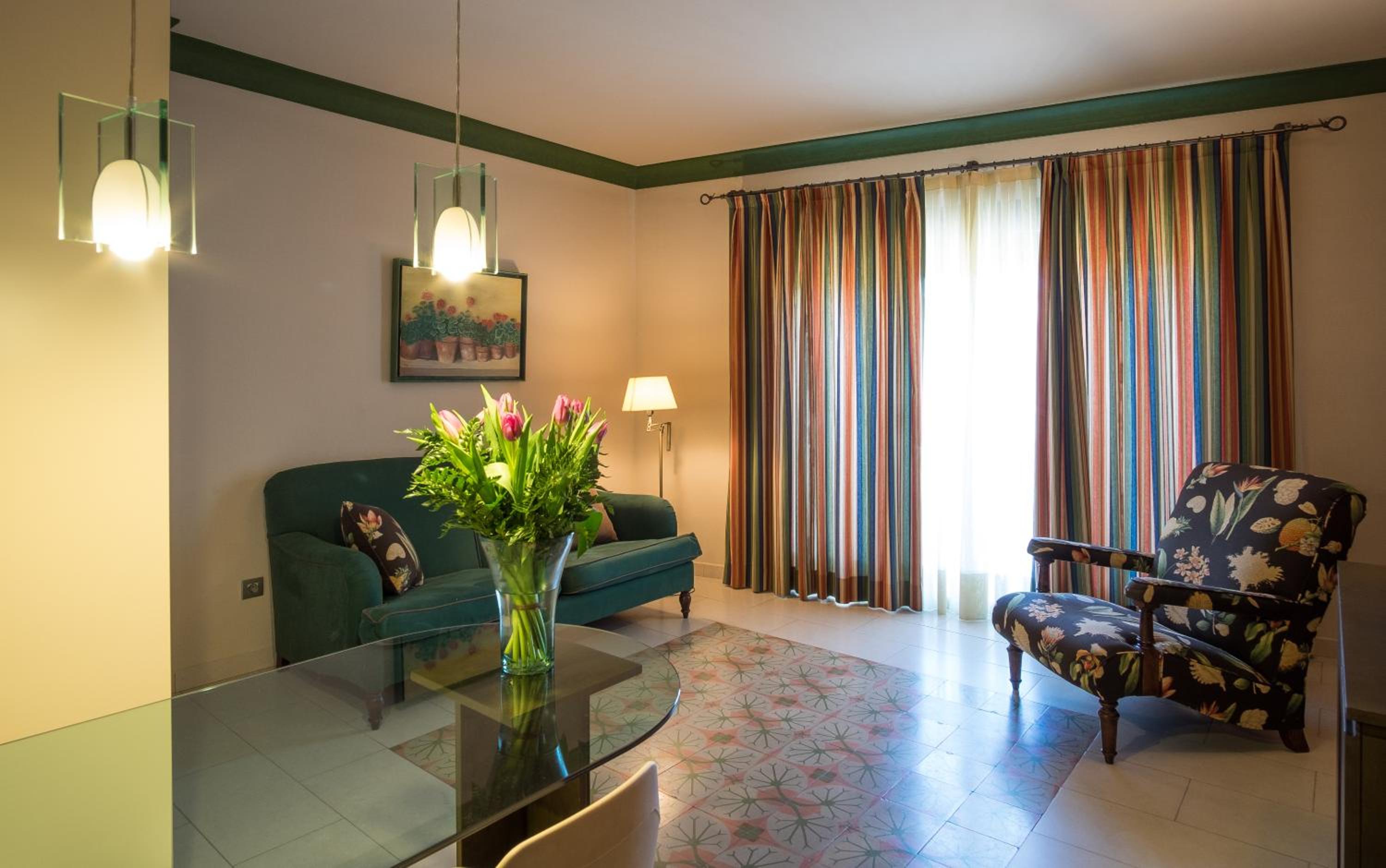 Apartaments Suites Sant Jordi