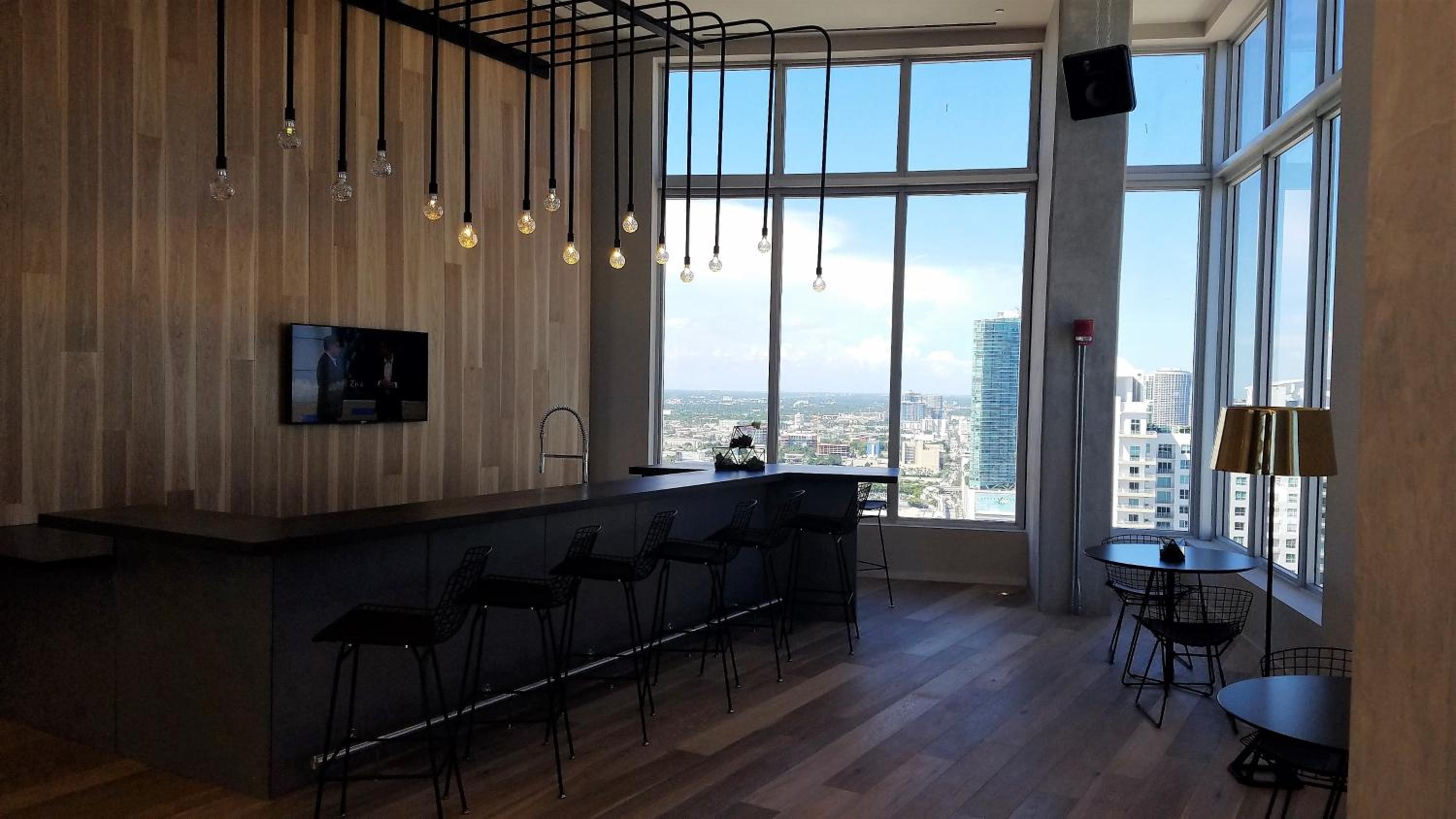 Downtown Miami Deluxe Apartment