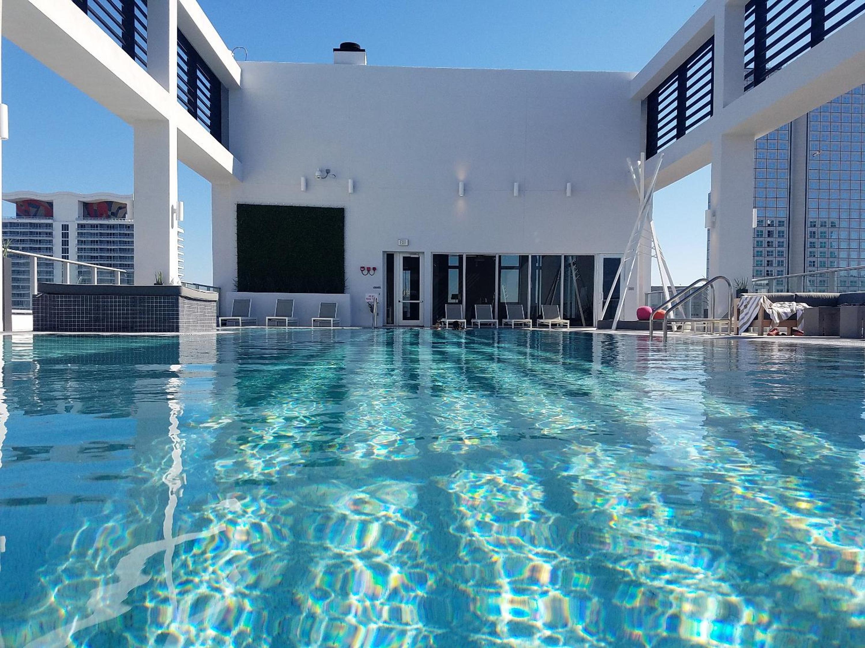 Downtown Miami Deluxe Apartment