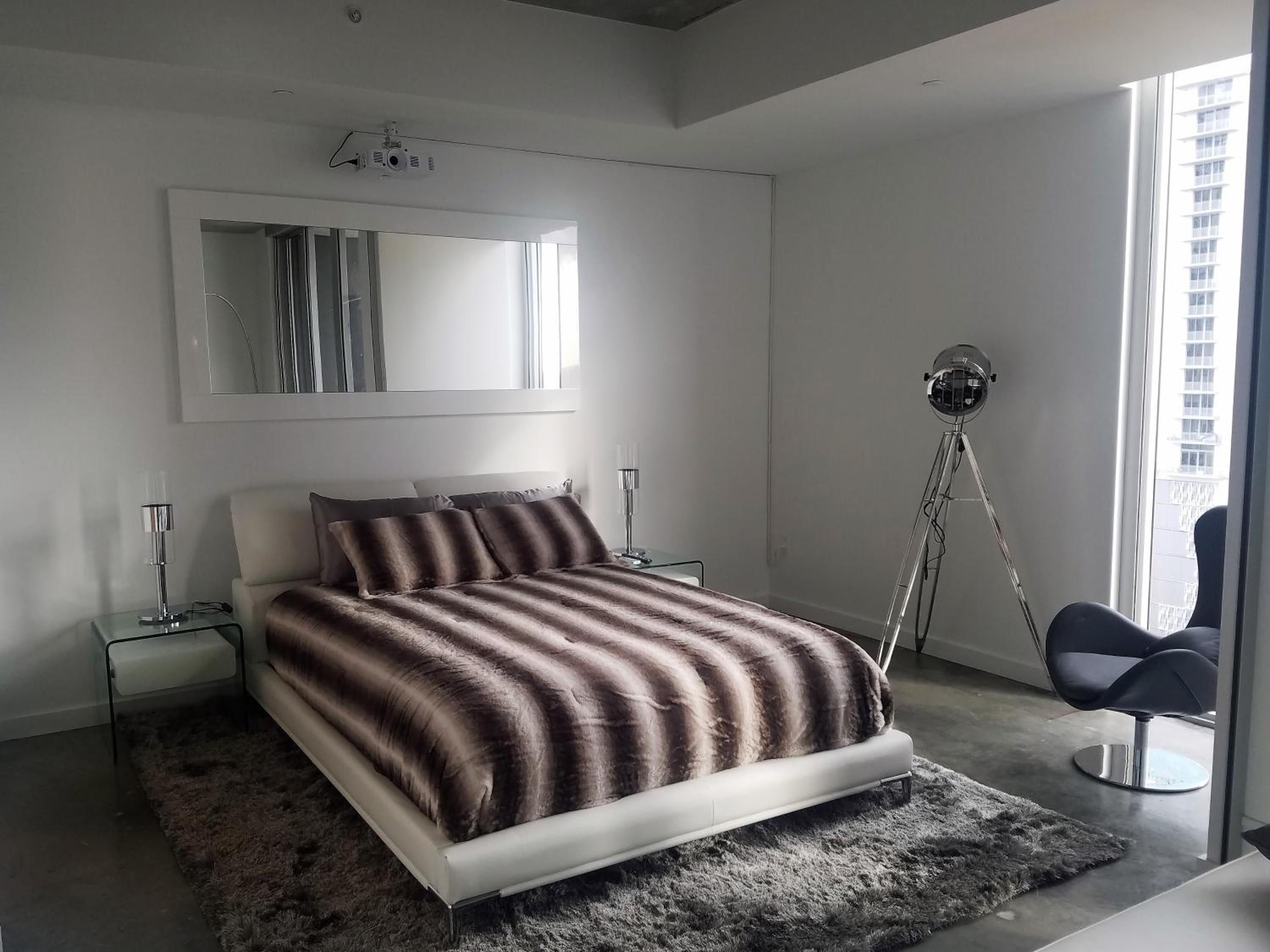 Downtown Miami Deluxe Apartment