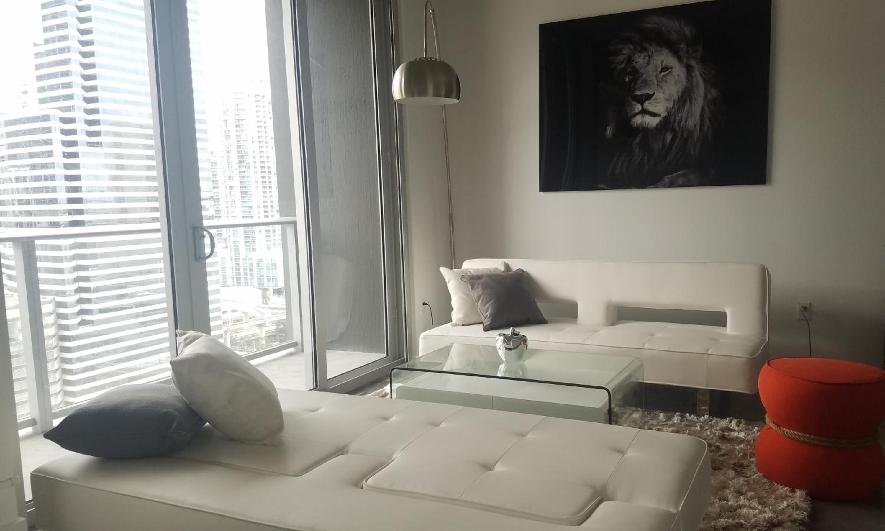 Downtown Miami Deluxe Apartment