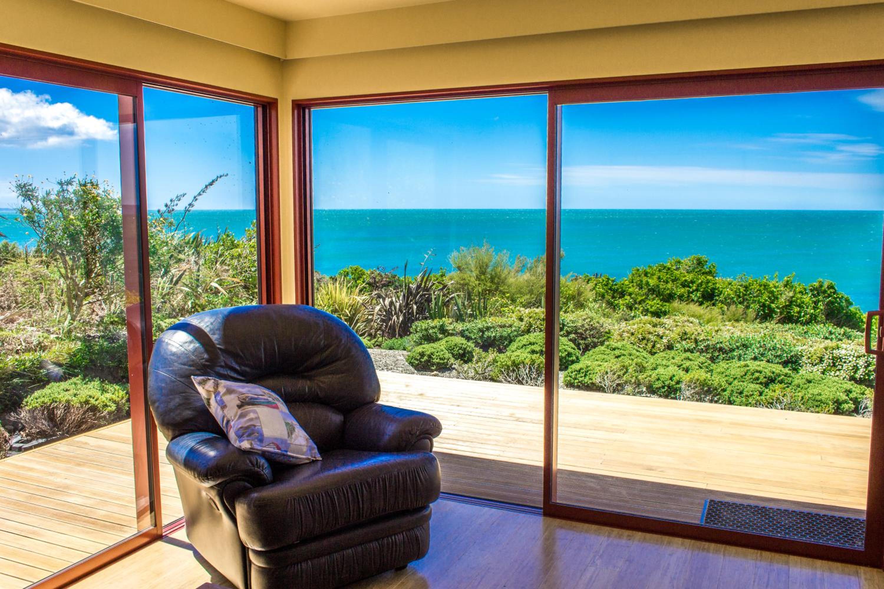 Sunrise Apartment - Golden Bay view 3
