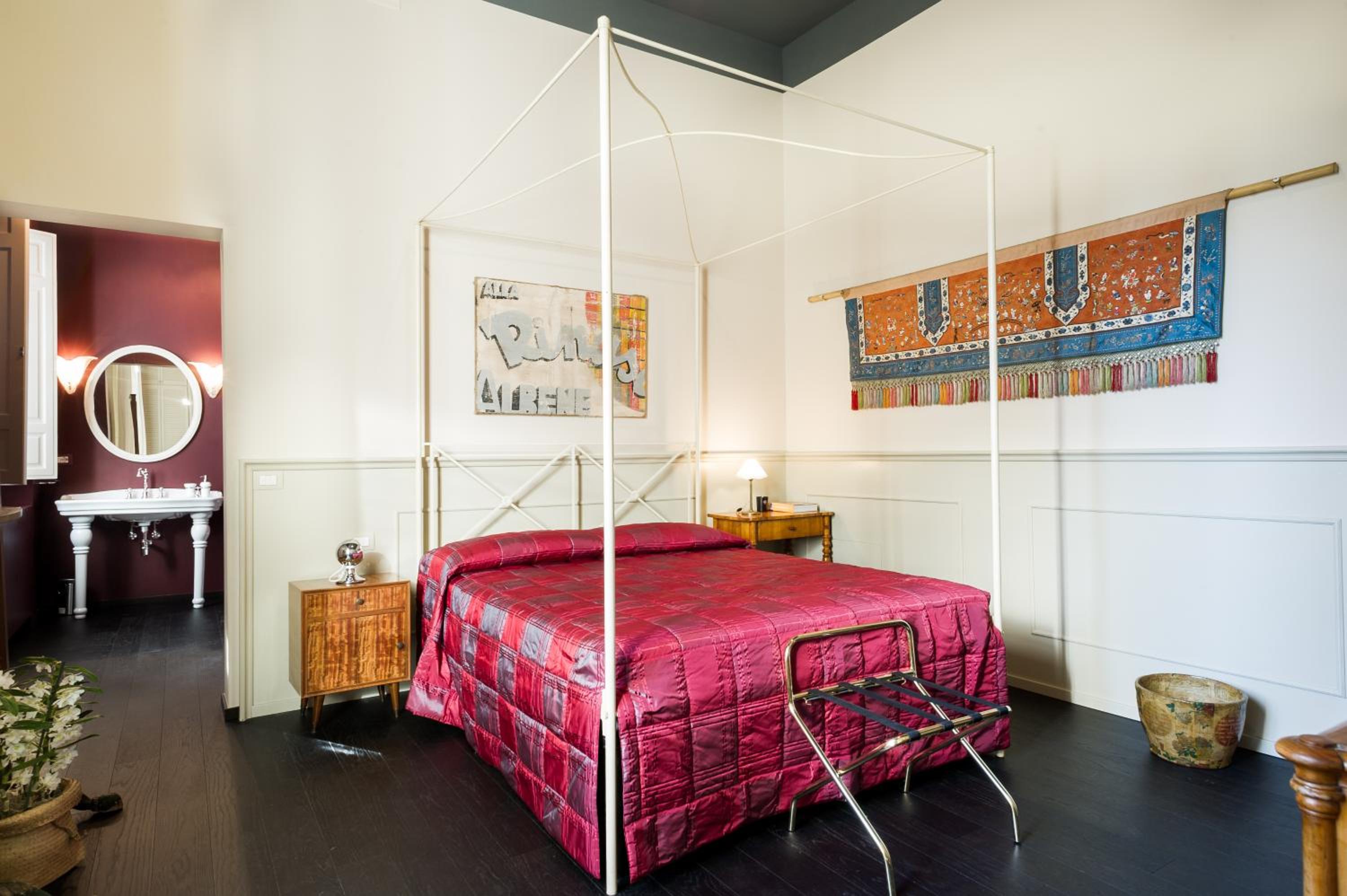 Arnobio Florence Suites