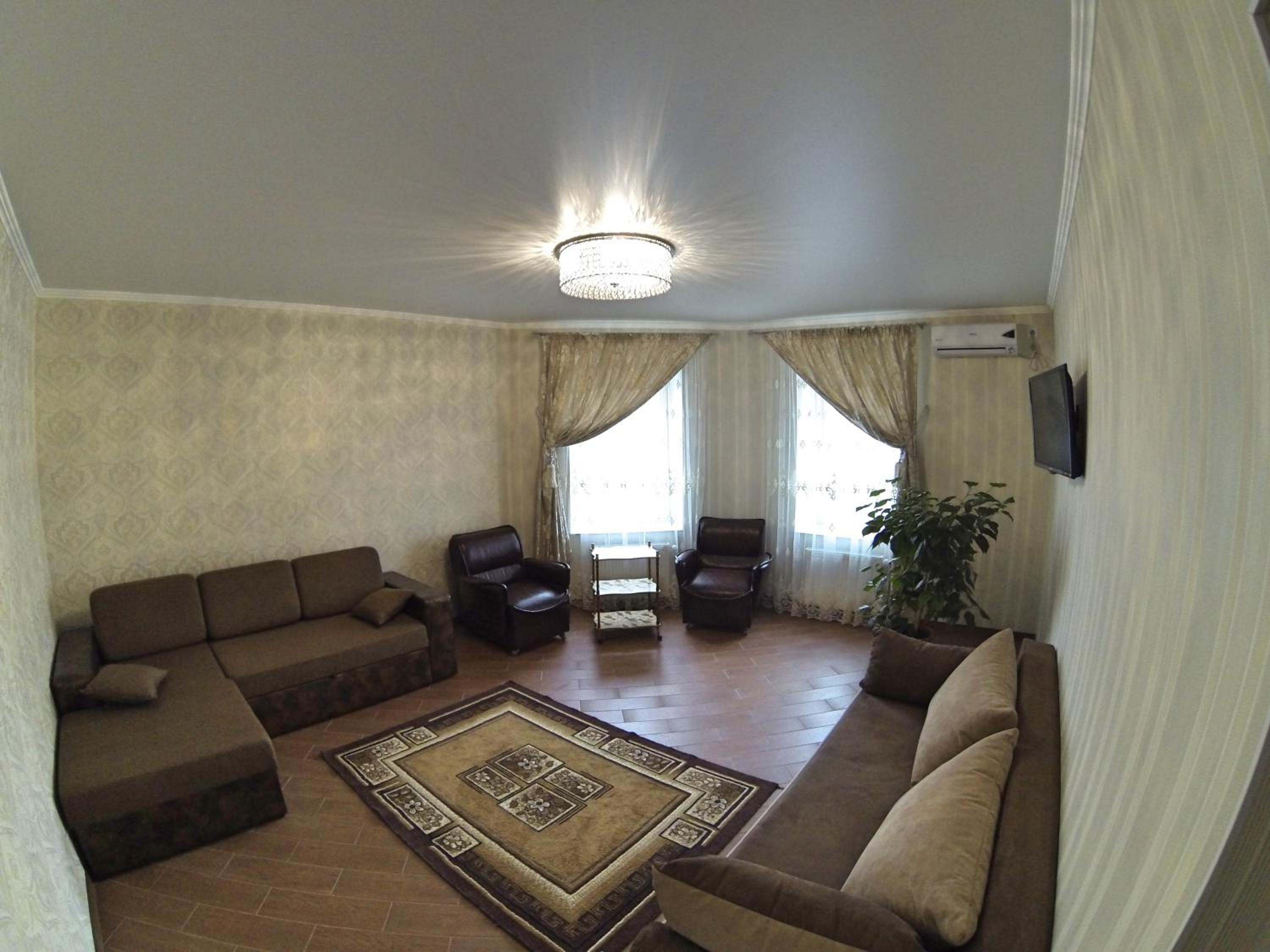 Apartment on Kyivska Street 29\53 view 2