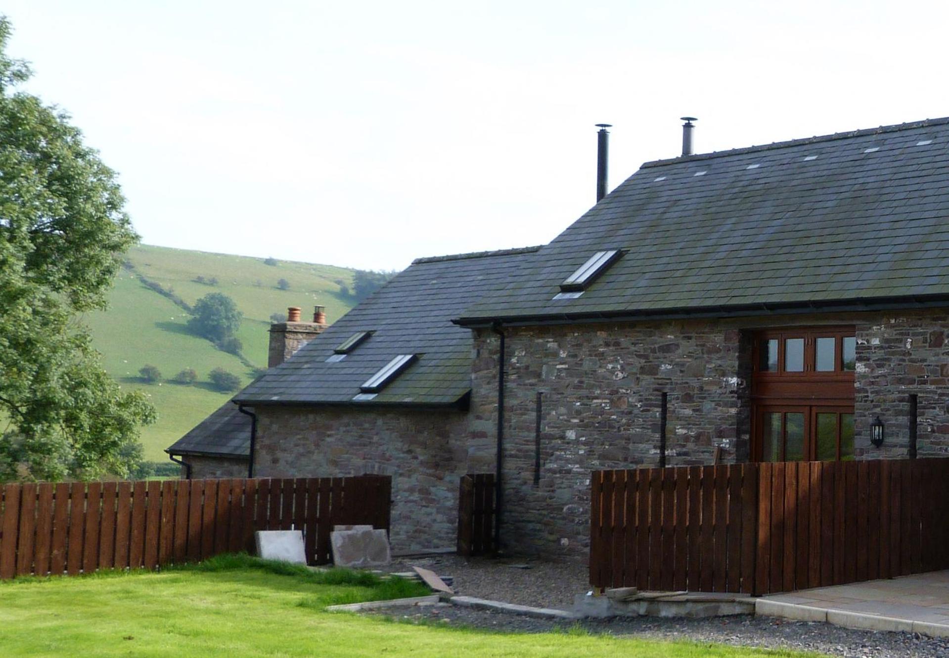 Onnen Fawr Cottage view 2