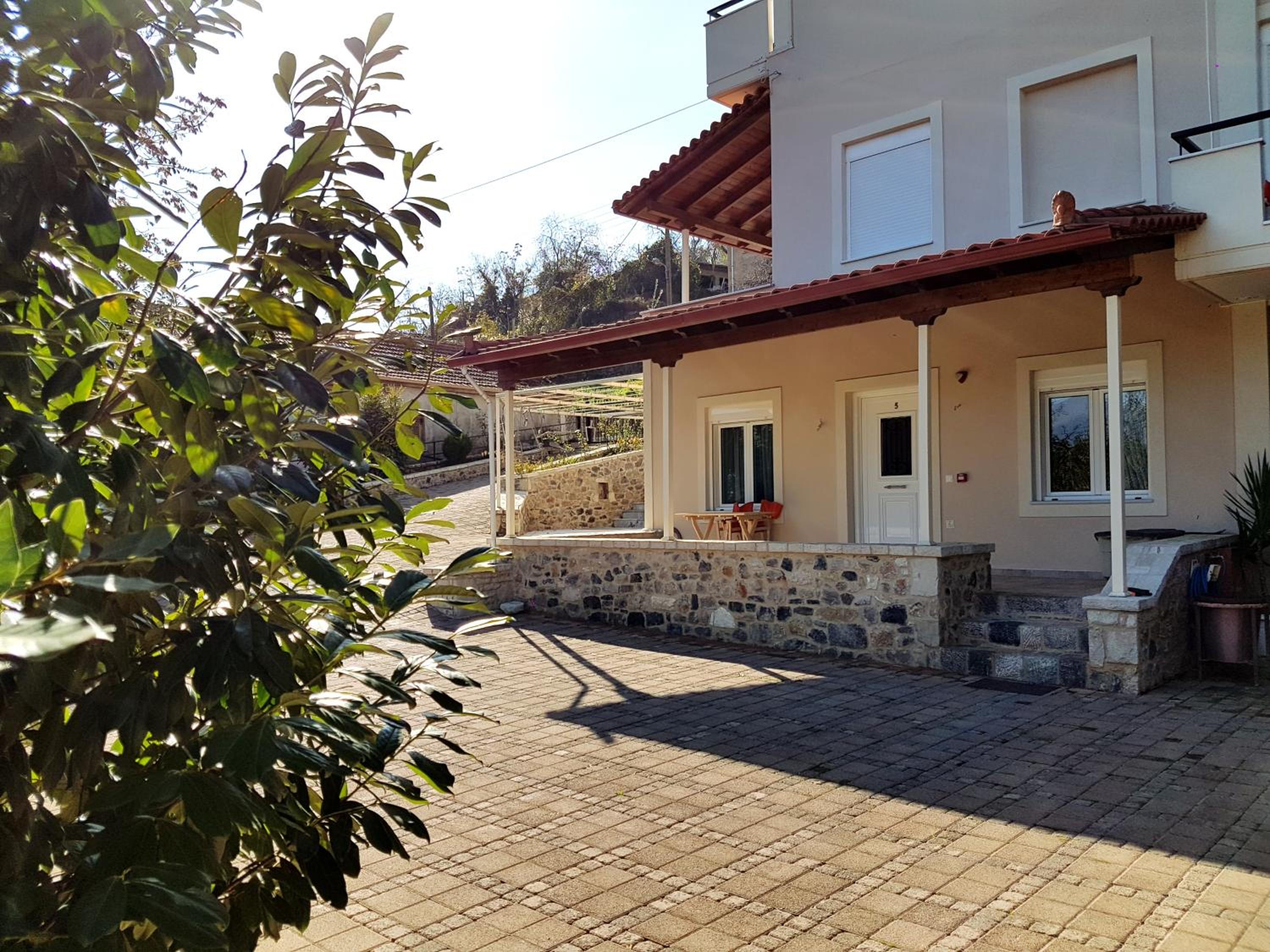 Xenonas Ioanni Parcha view 2