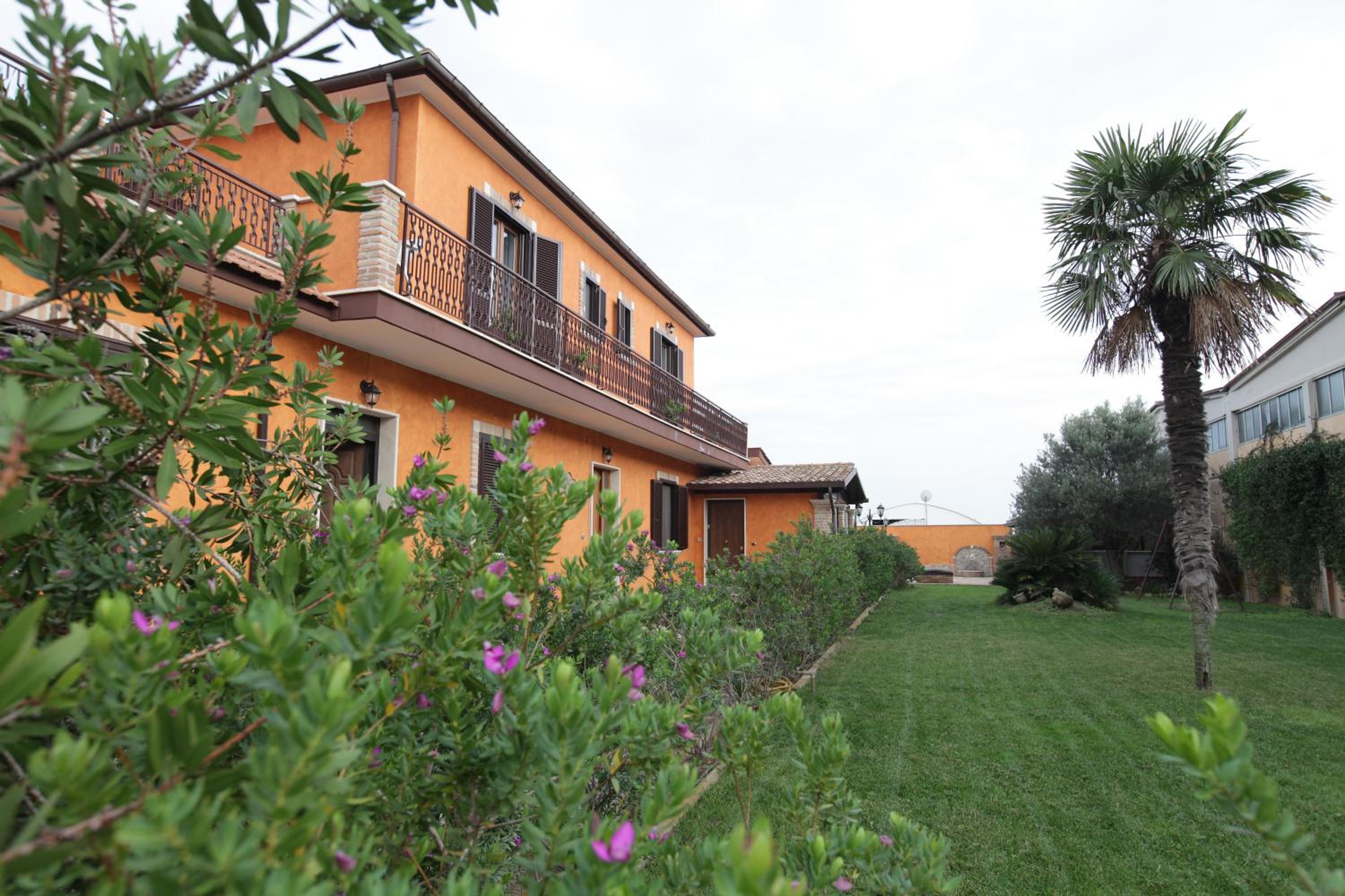 Photo 13
