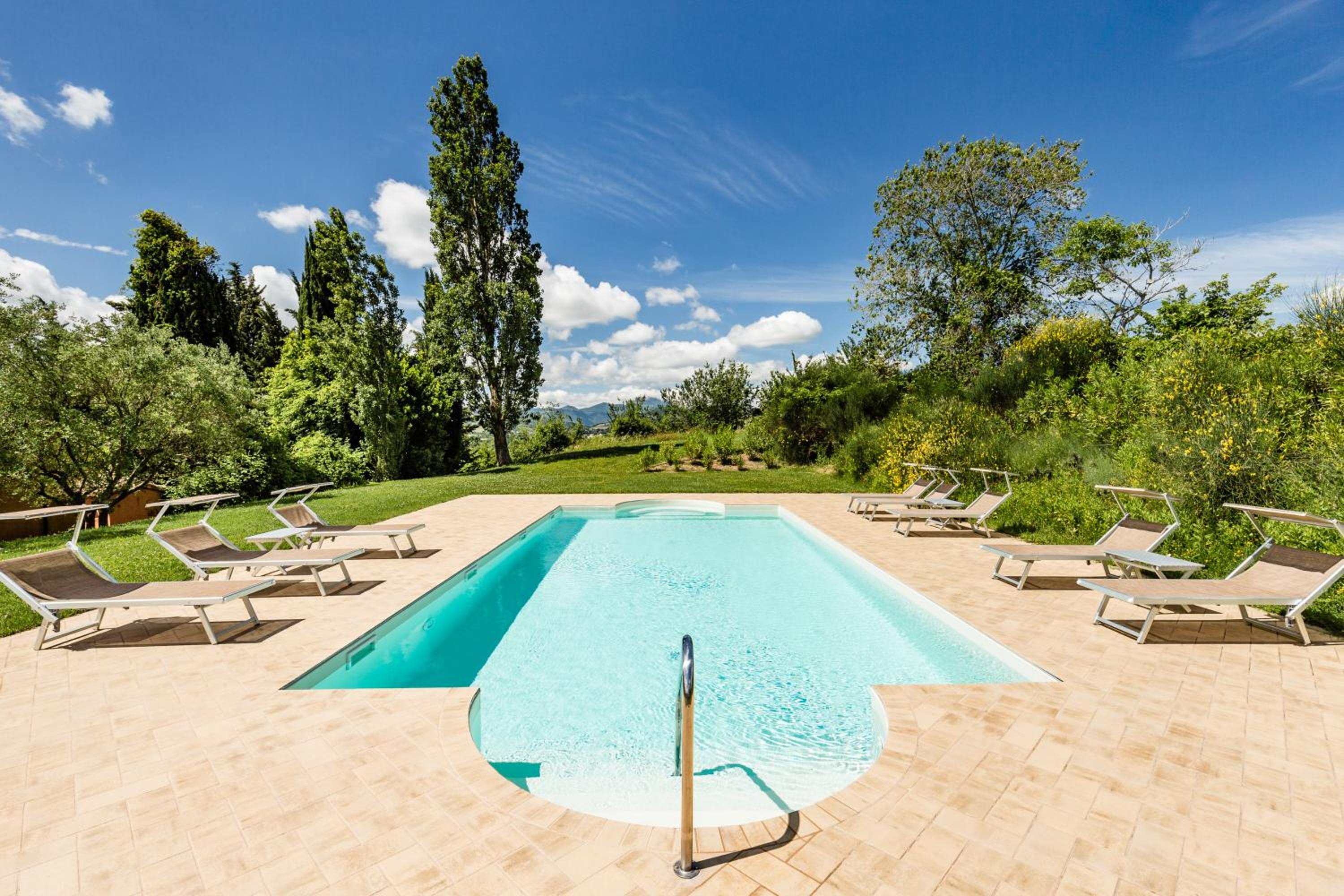 Villa Uliveto view 3