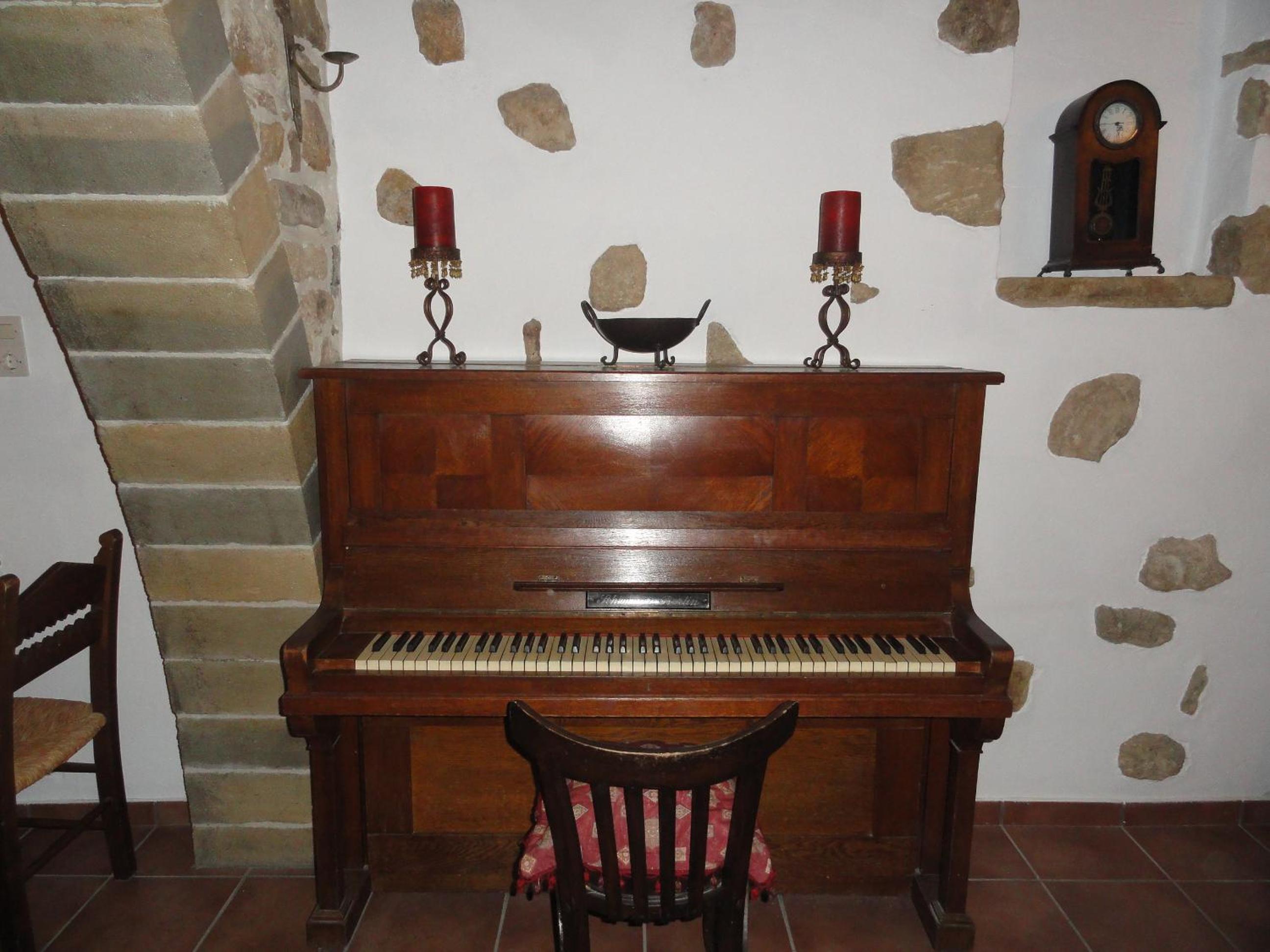 Photo 33