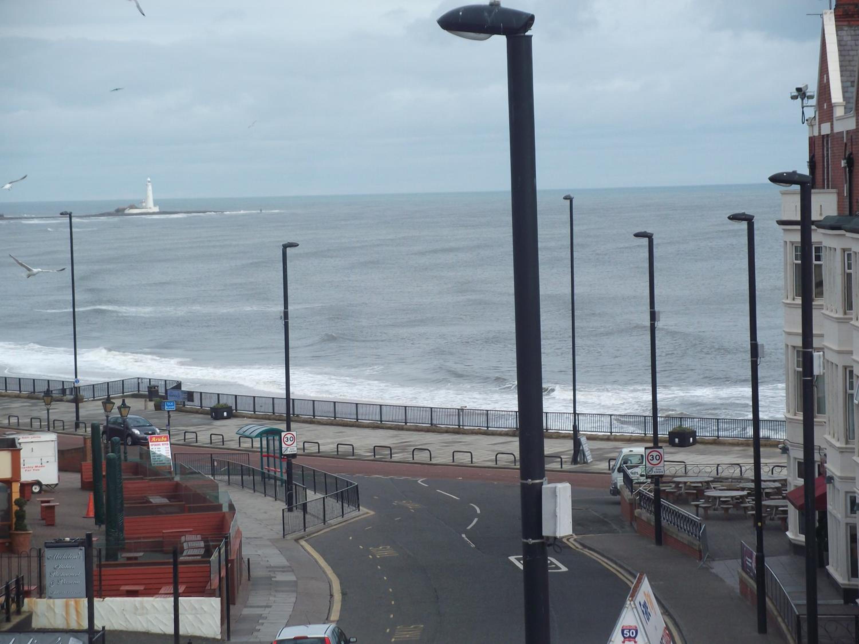 Whitley Bay Vacations - The Windsor Hotel - Property Image 11