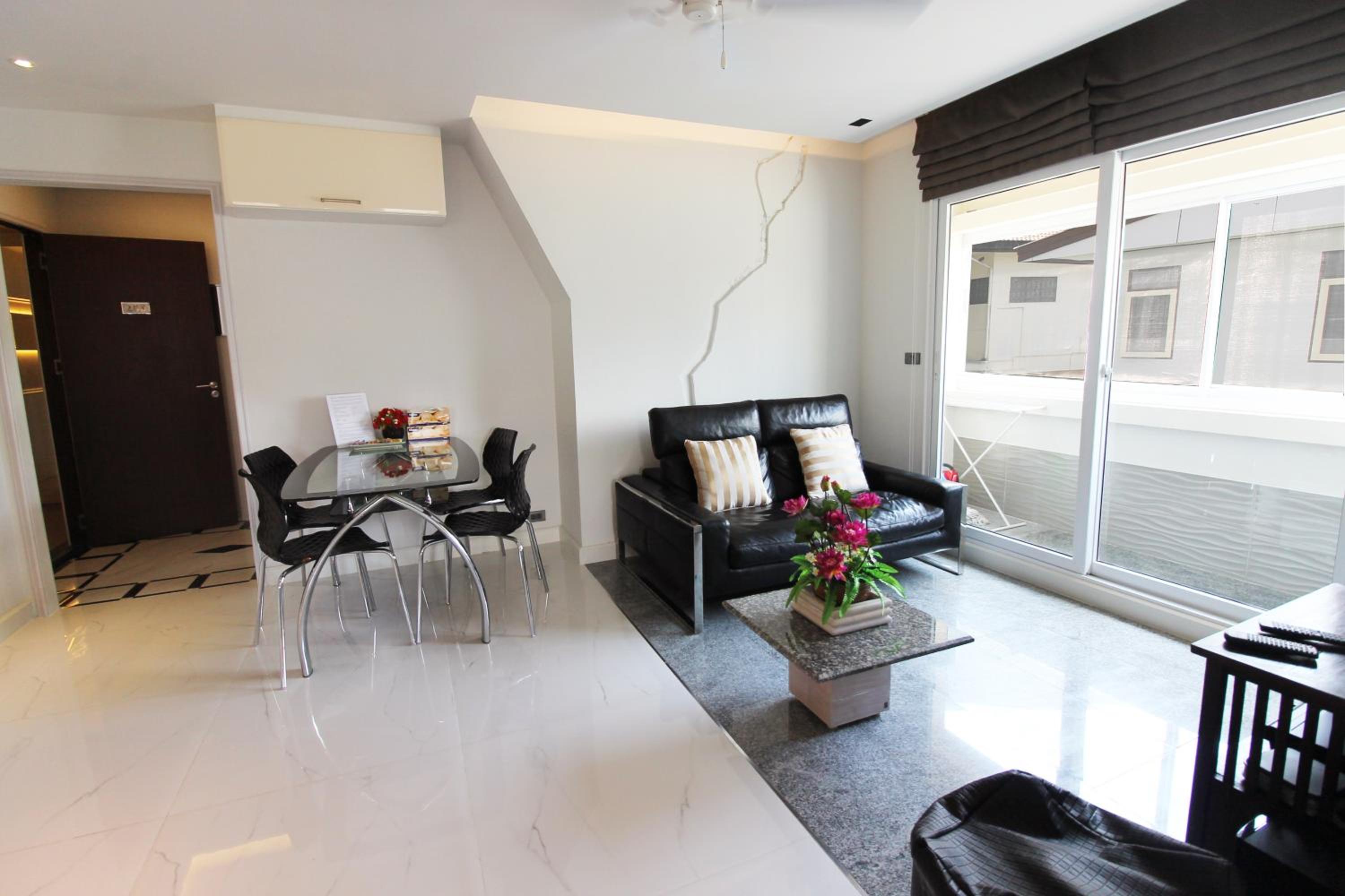 Viengping Mansion Chiang Mai - Heart of Nimman, Shopping & Cafes