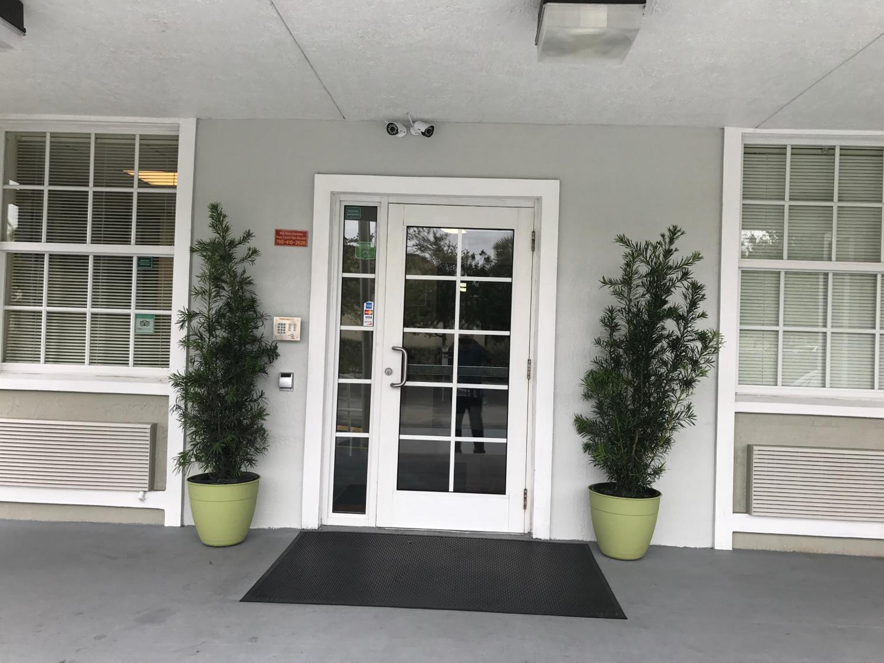Best Studio Inn Homestead (Extended Stay) view 2
