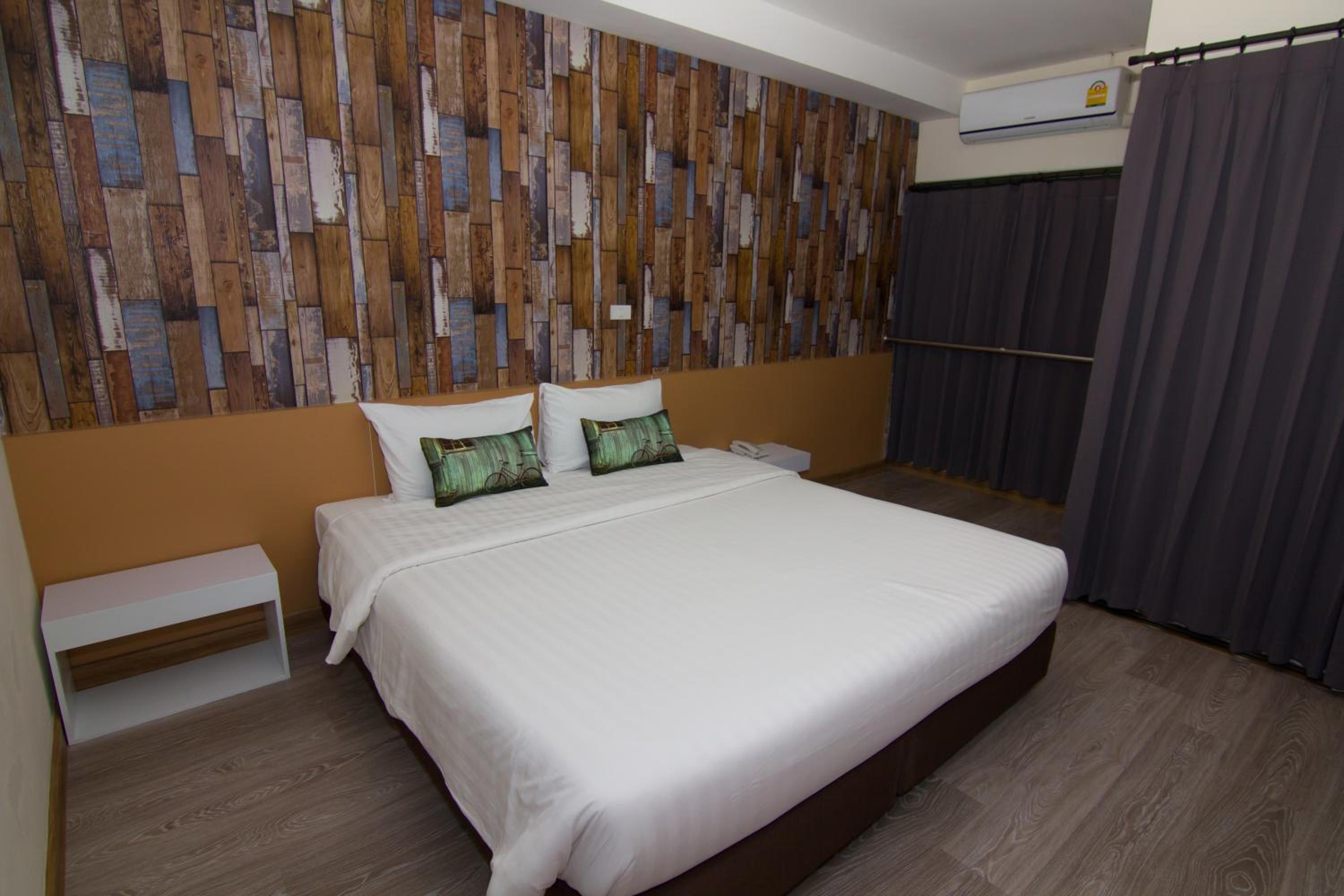 Prajaktra City Hostel