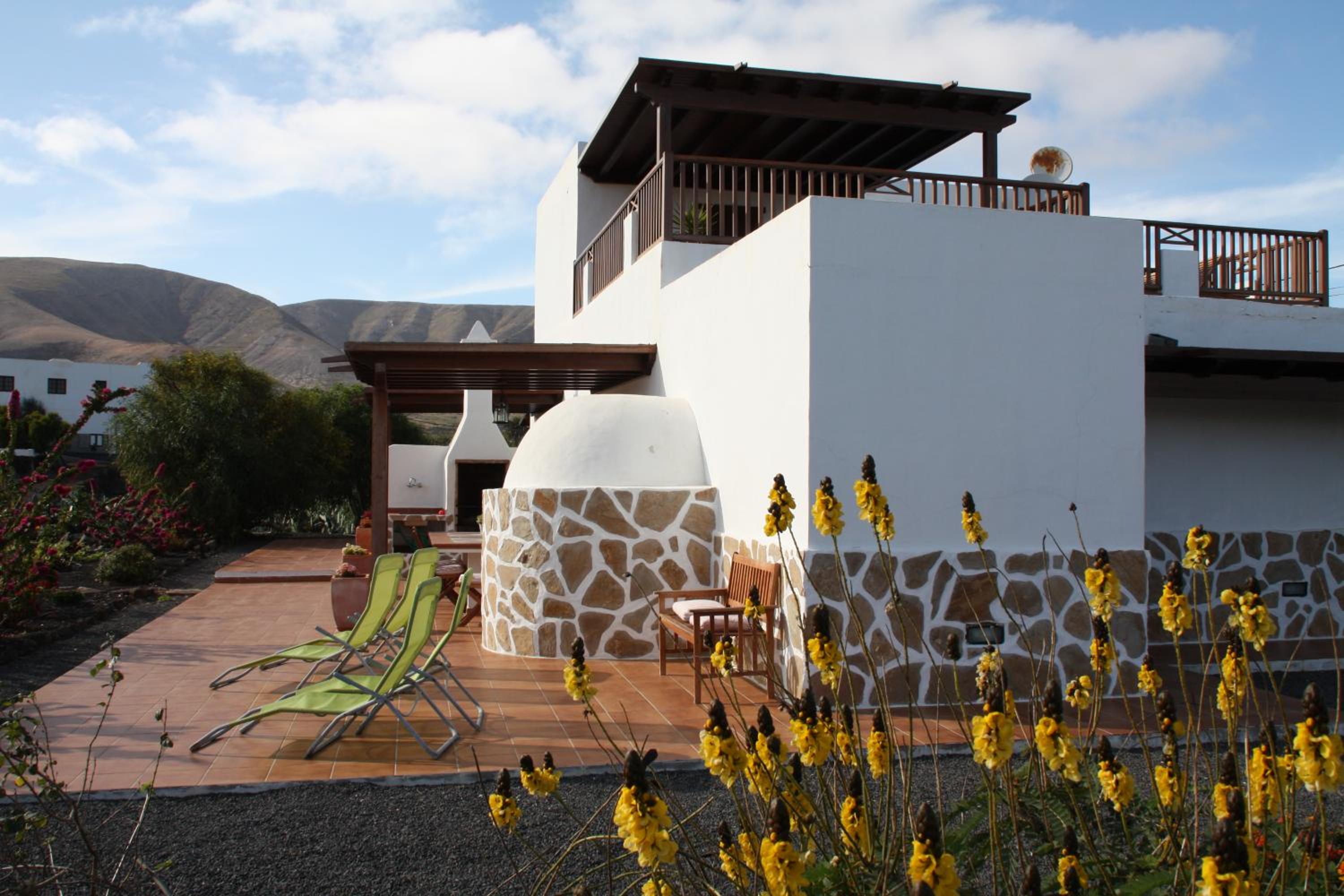 Finca Los Pérez Apartments view 4