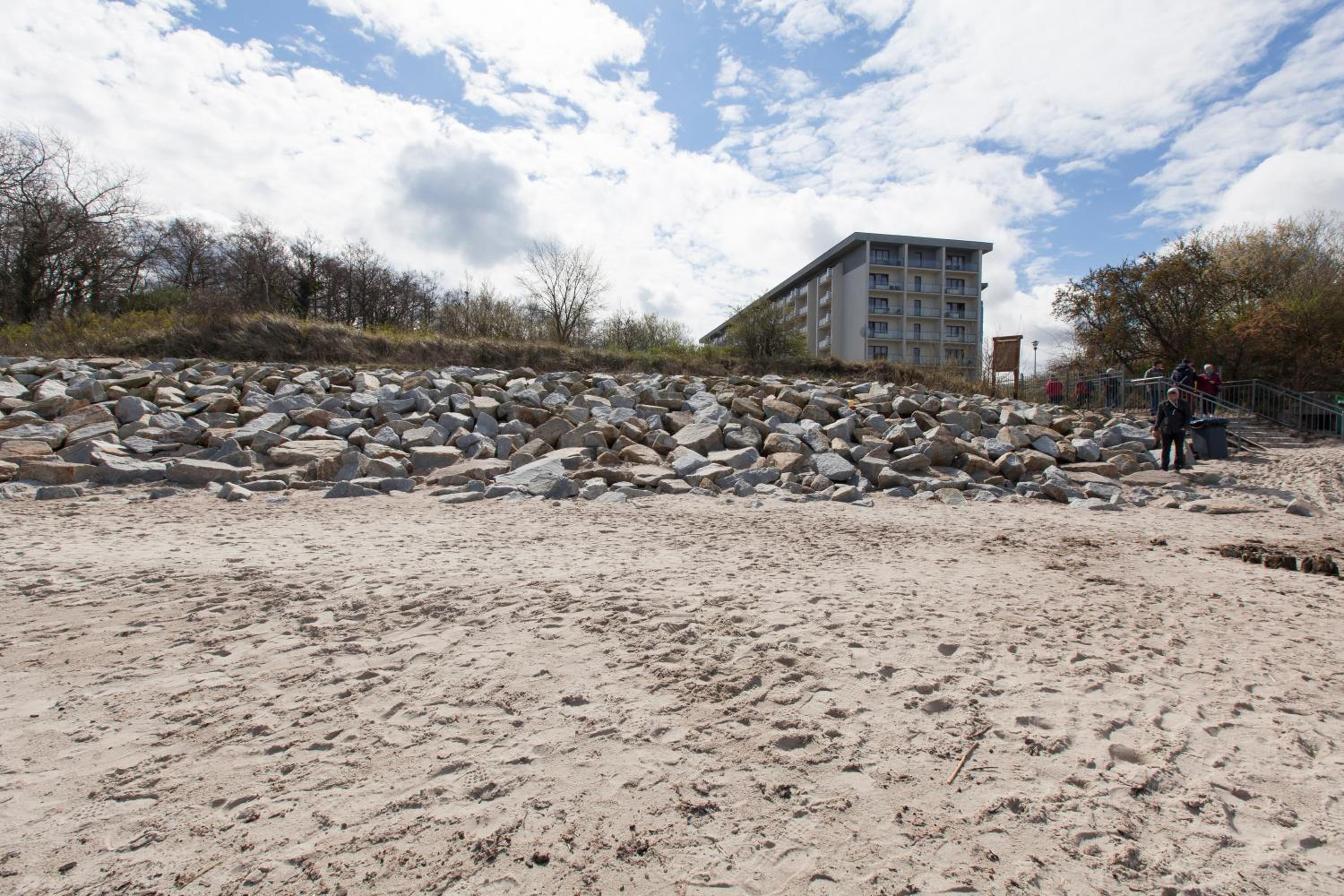 Beach Family Premium SPA Suite Private Jacuzzi, Sauna & Sea View view 4