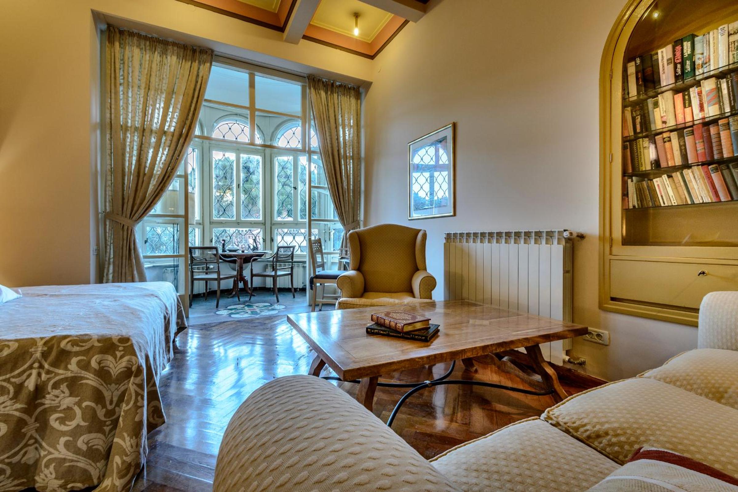 Villa Mediteran Old Town, 5 En-Suites and Hot Tub