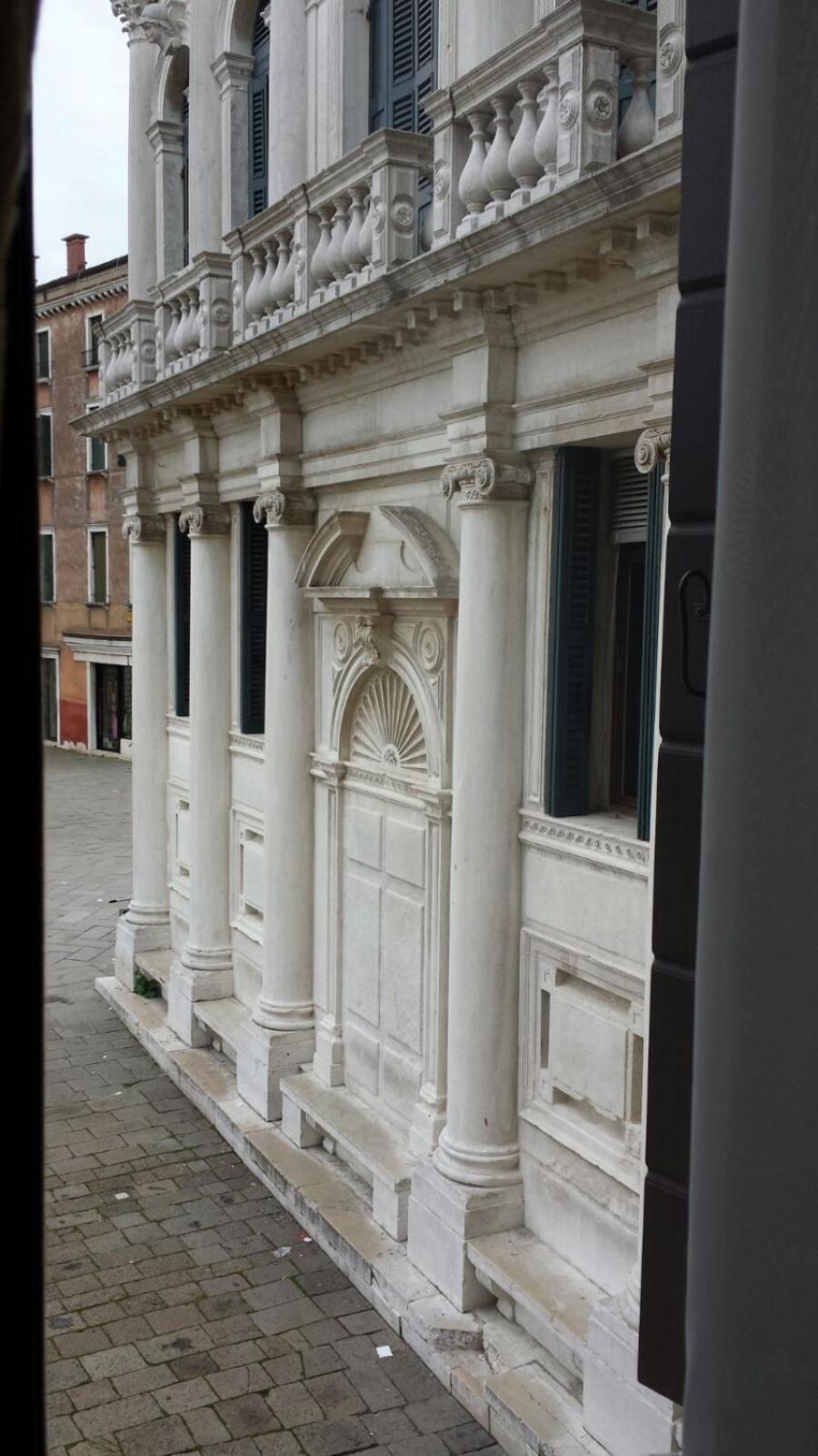 Friendly Venice Suites