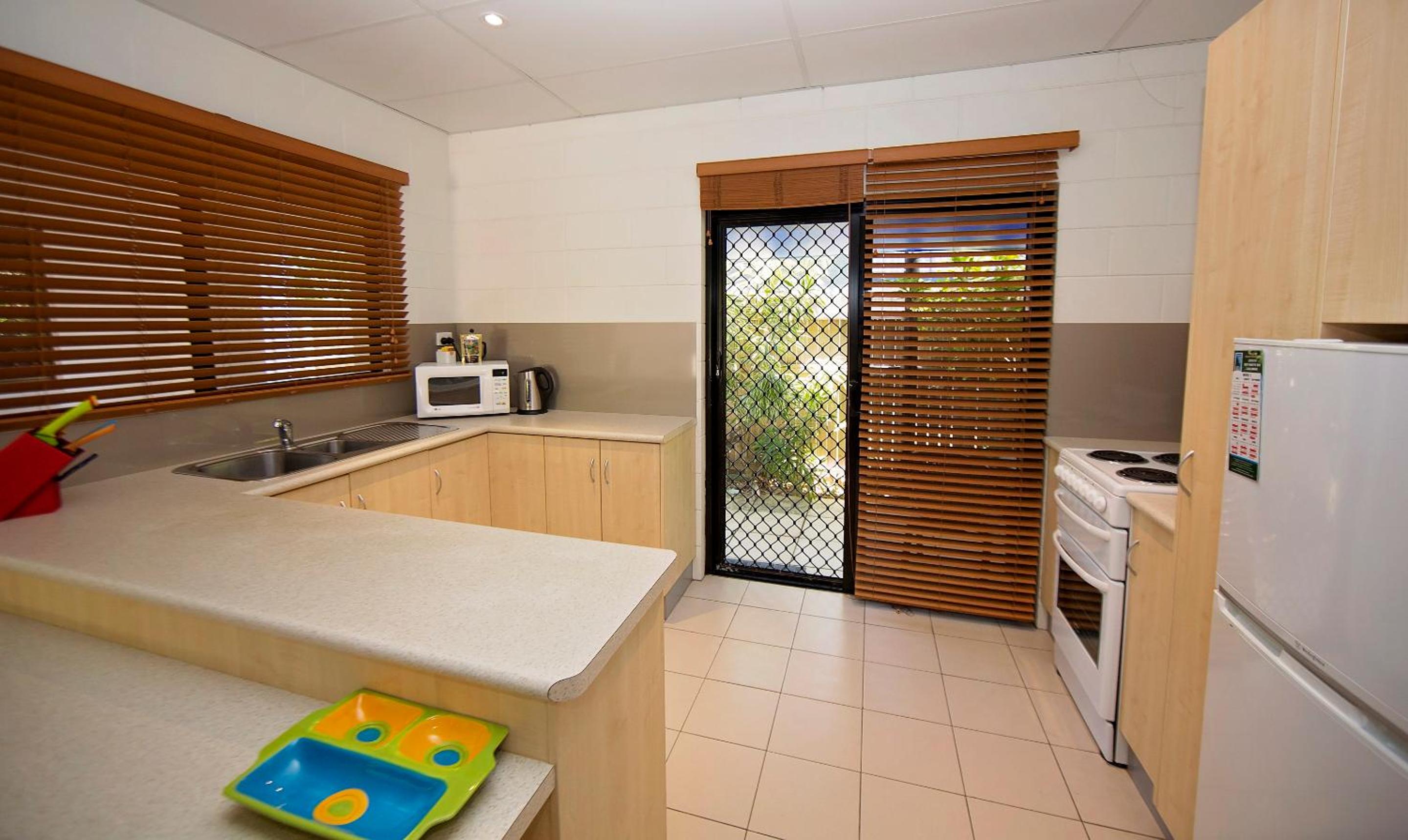 Apollo Jewel Beachfront Apartments