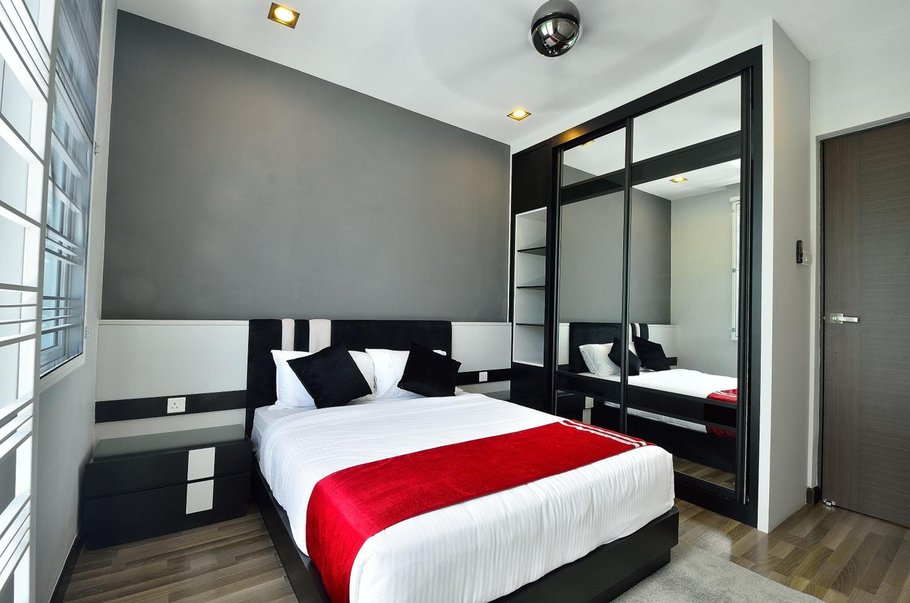 Violet Luxury Service Villa view 4