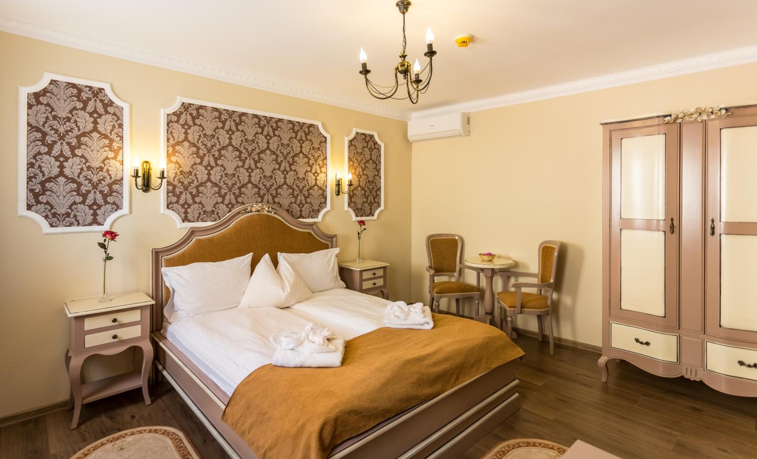 Rosen Villa Sibiu - Image 4