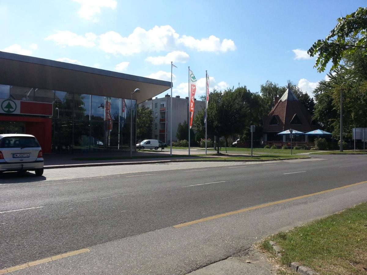 Photo 15