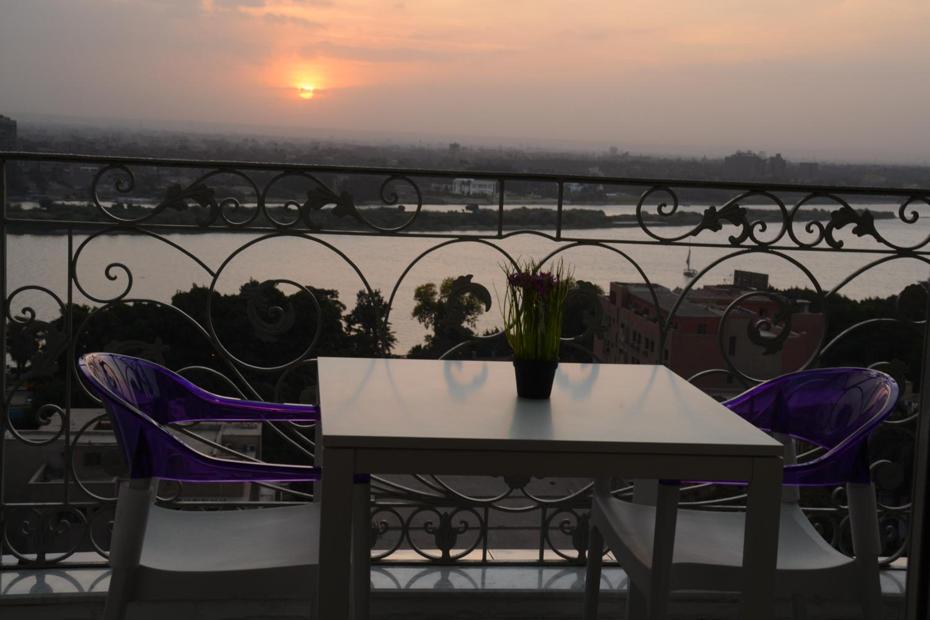 Luxury Nile Maadi Cairo Apartment شقة فاخرة إطلالة على النيل بالمعادي القاهرة