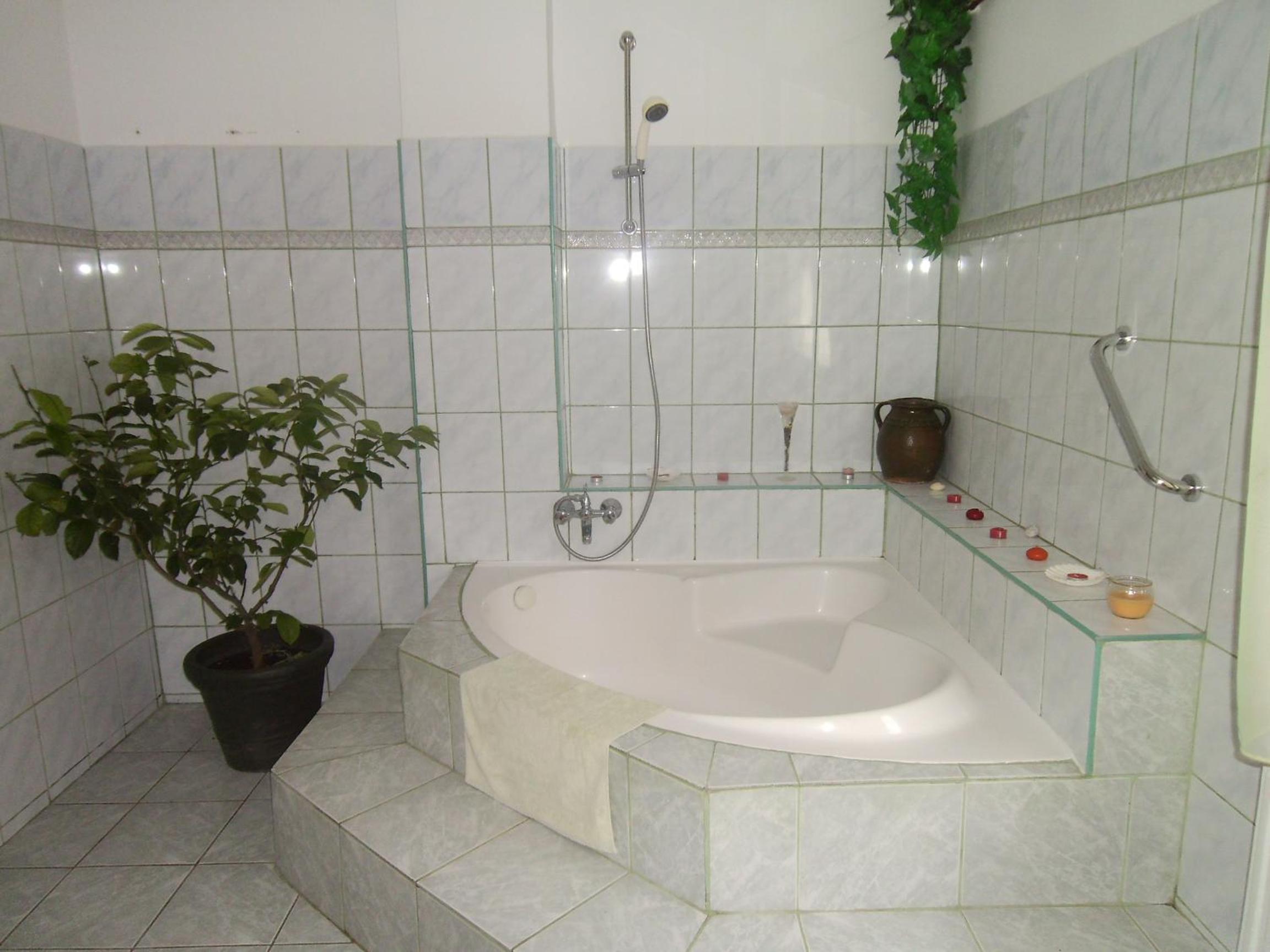 Photo 34
