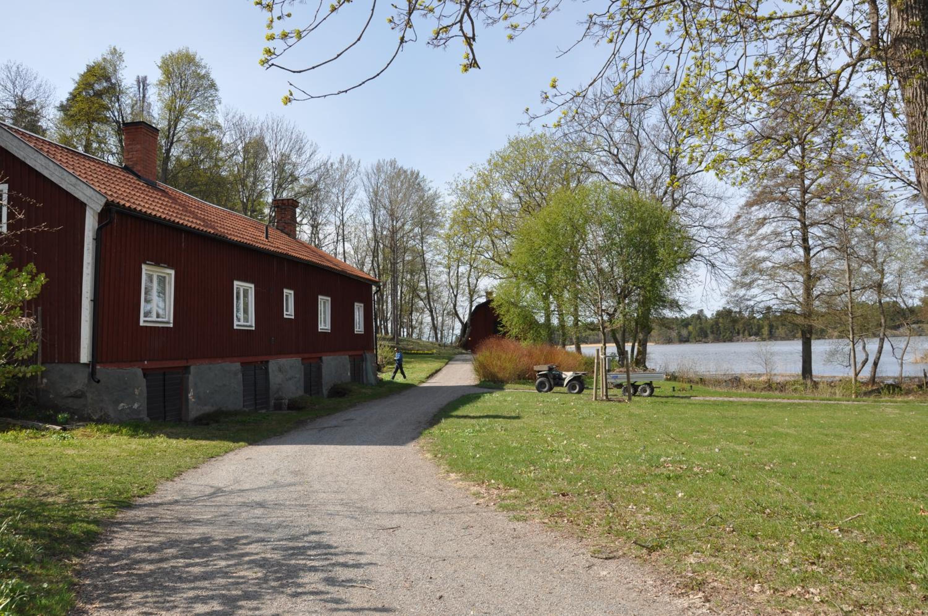 The Gardener House - Grönsöö Palace Garden view 4