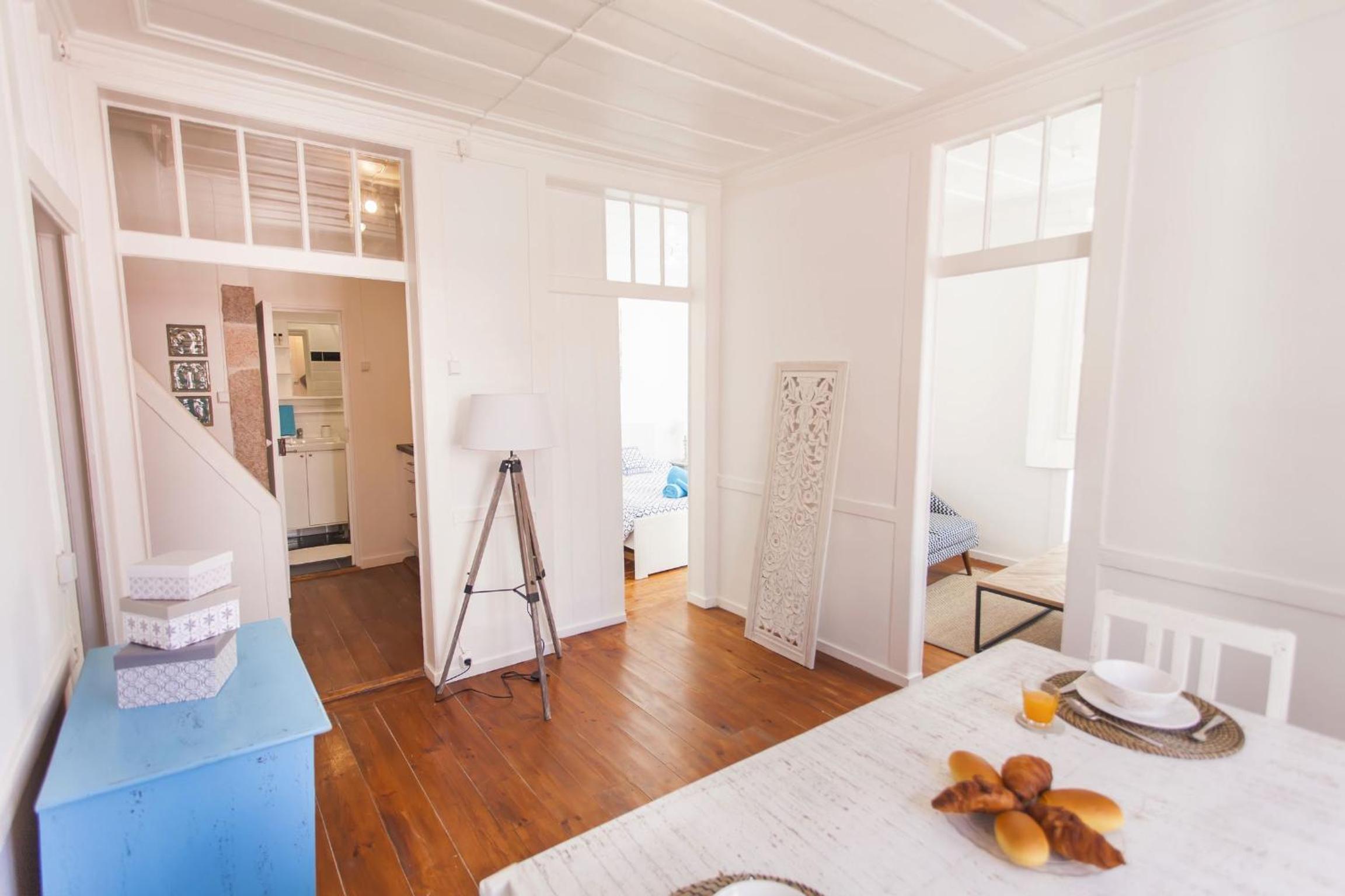 Bairro Alto Living 2BDR Duplex by LovelyStay view 4