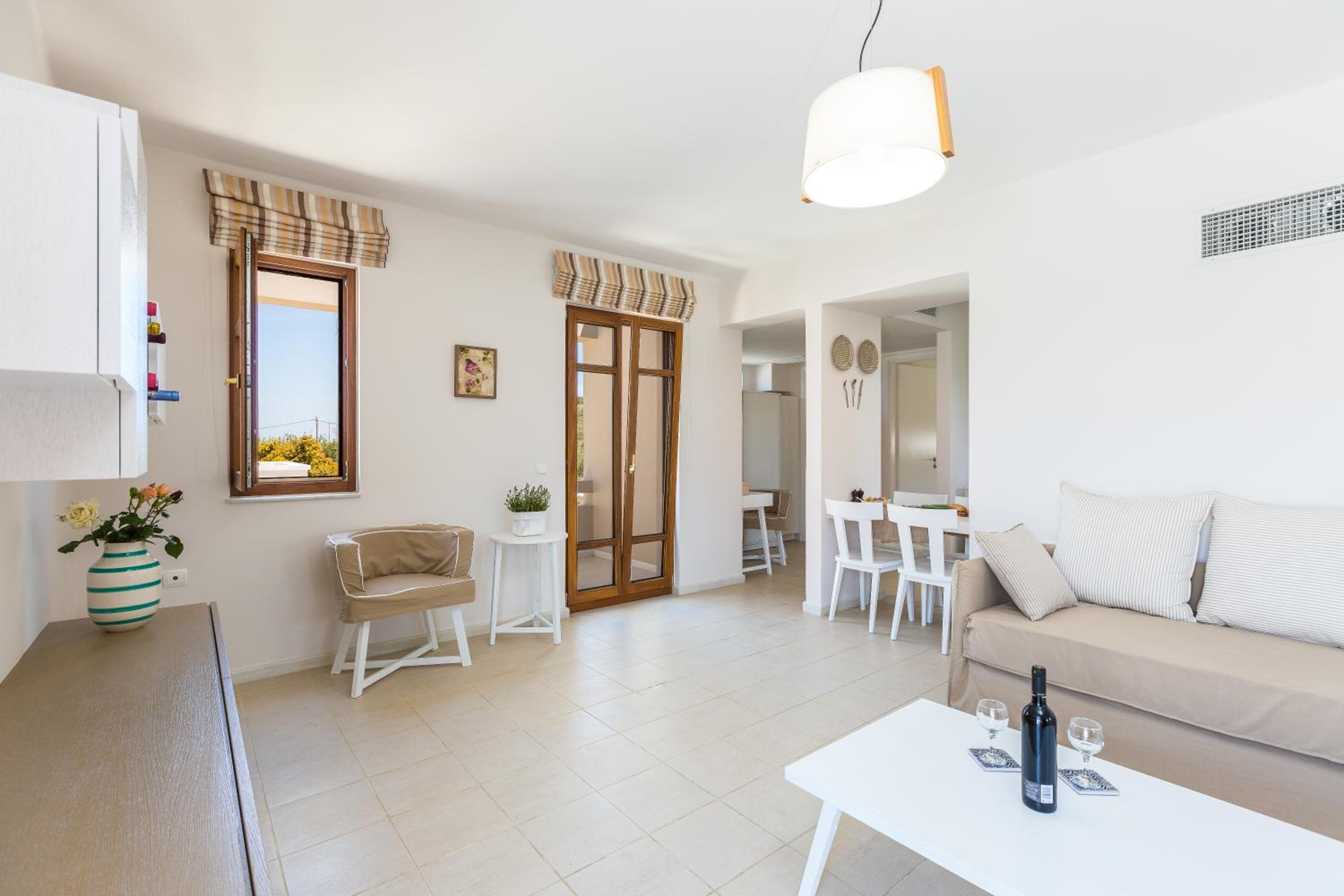 Mikro Livadi Special Lodges - Has an Eco Salt water pool - 150m from the beach