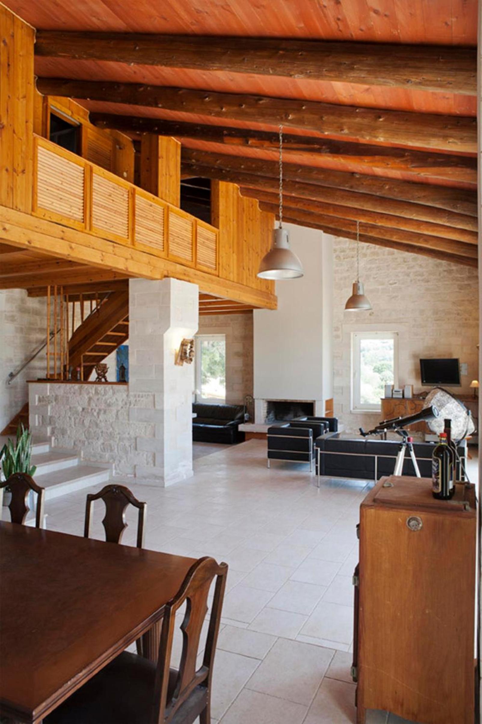 Stone Built Private villa Limeri with pool, BBQ & Shaded Patio