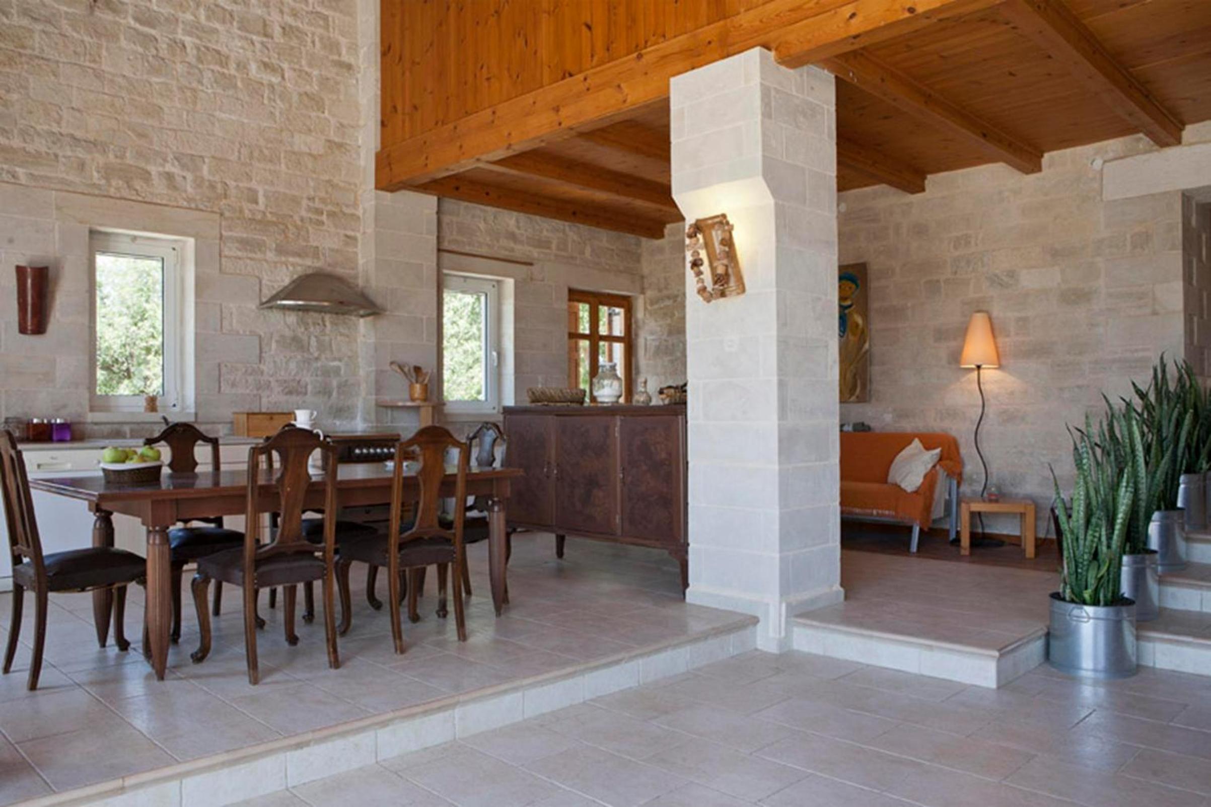 Stone Built Private villa Limeri with pool, BBQ & Shaded Patio
