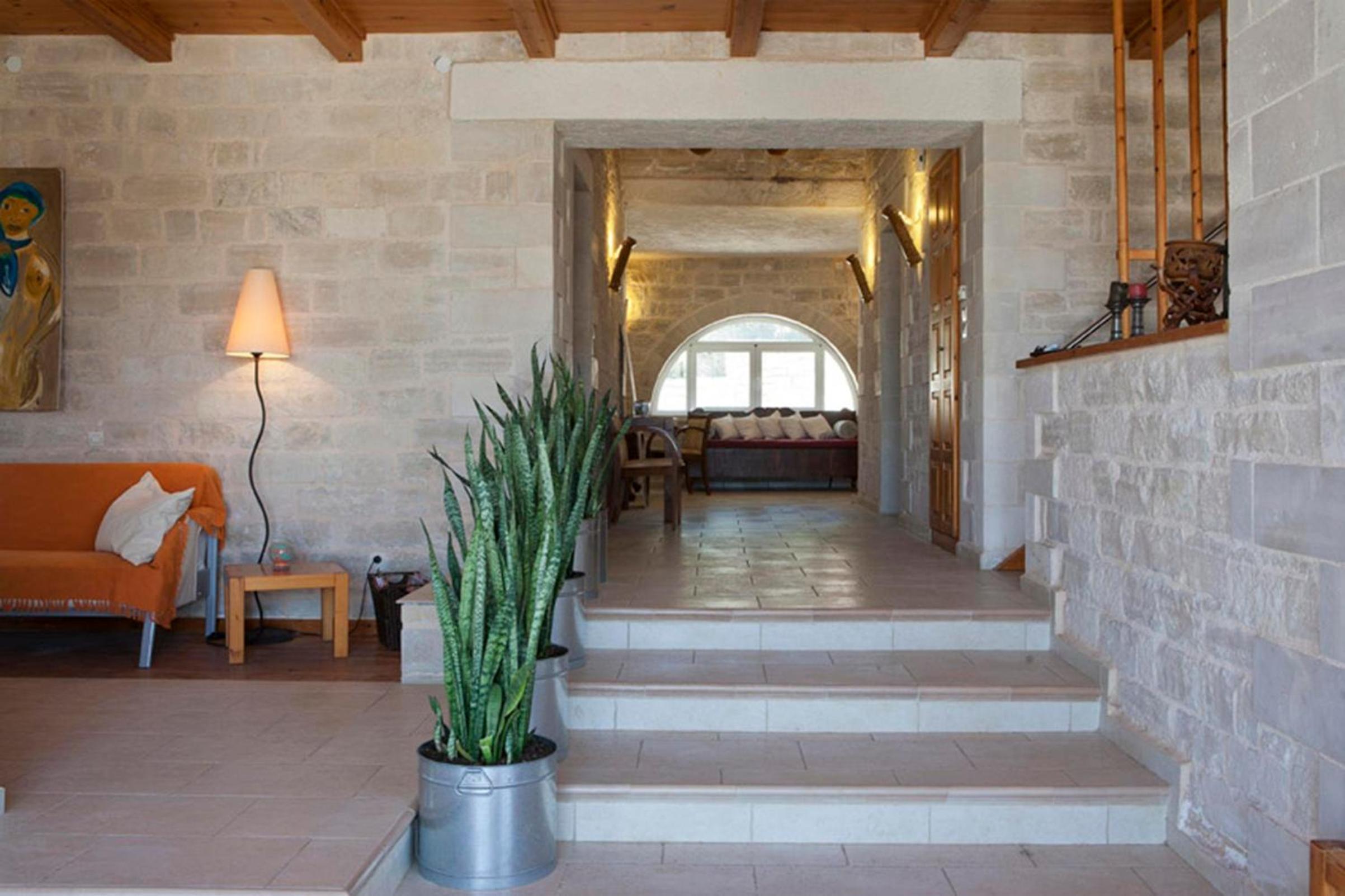 Stone Built Private villa Limeri with pool, BBQ & Shaded Patio