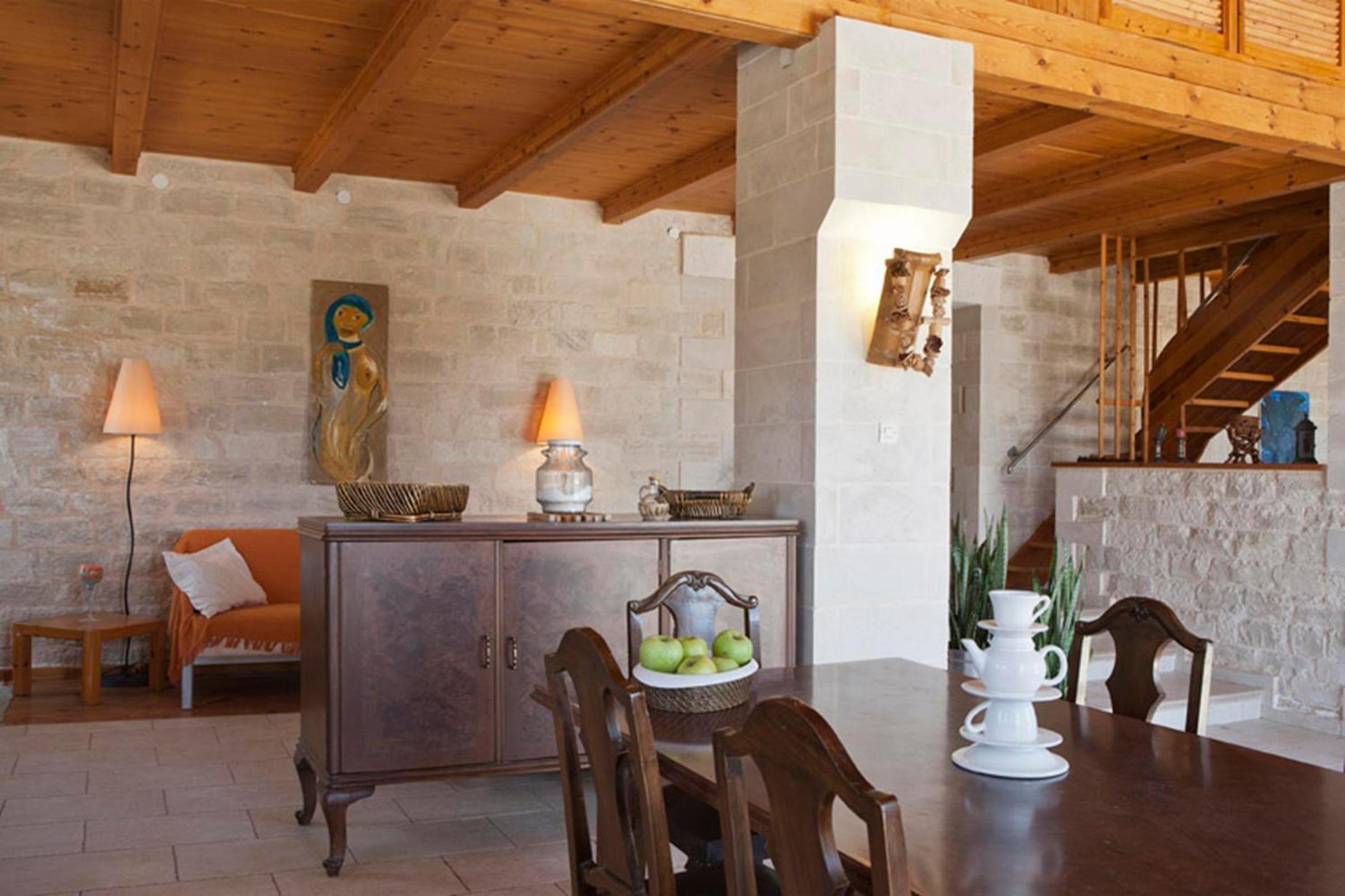 Stone Built Private villa Limeri with pool, BBQ & Shaded Patio