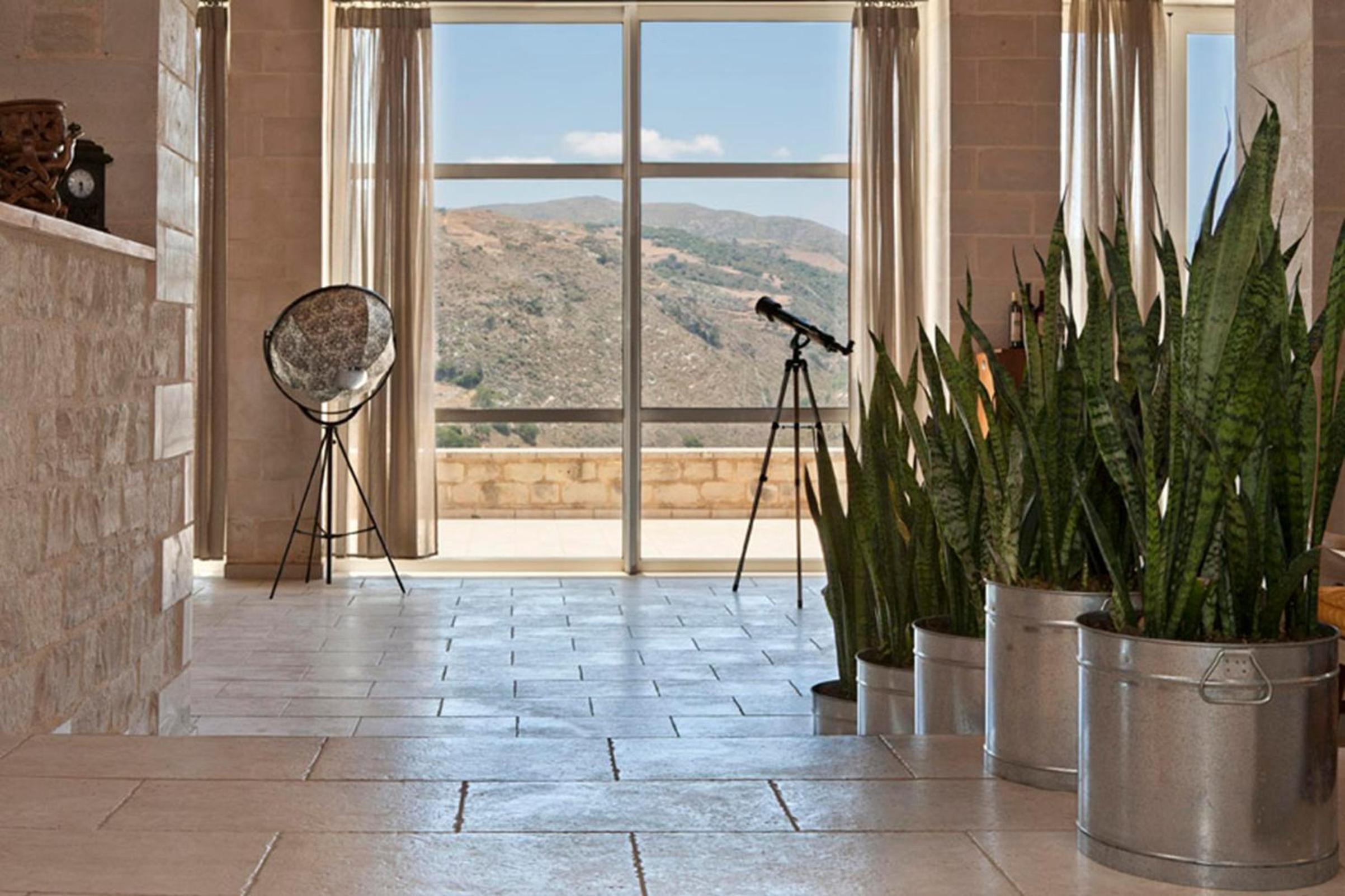 Stone Built Private villa Limeri with pool, BBQ & Shaded Patio