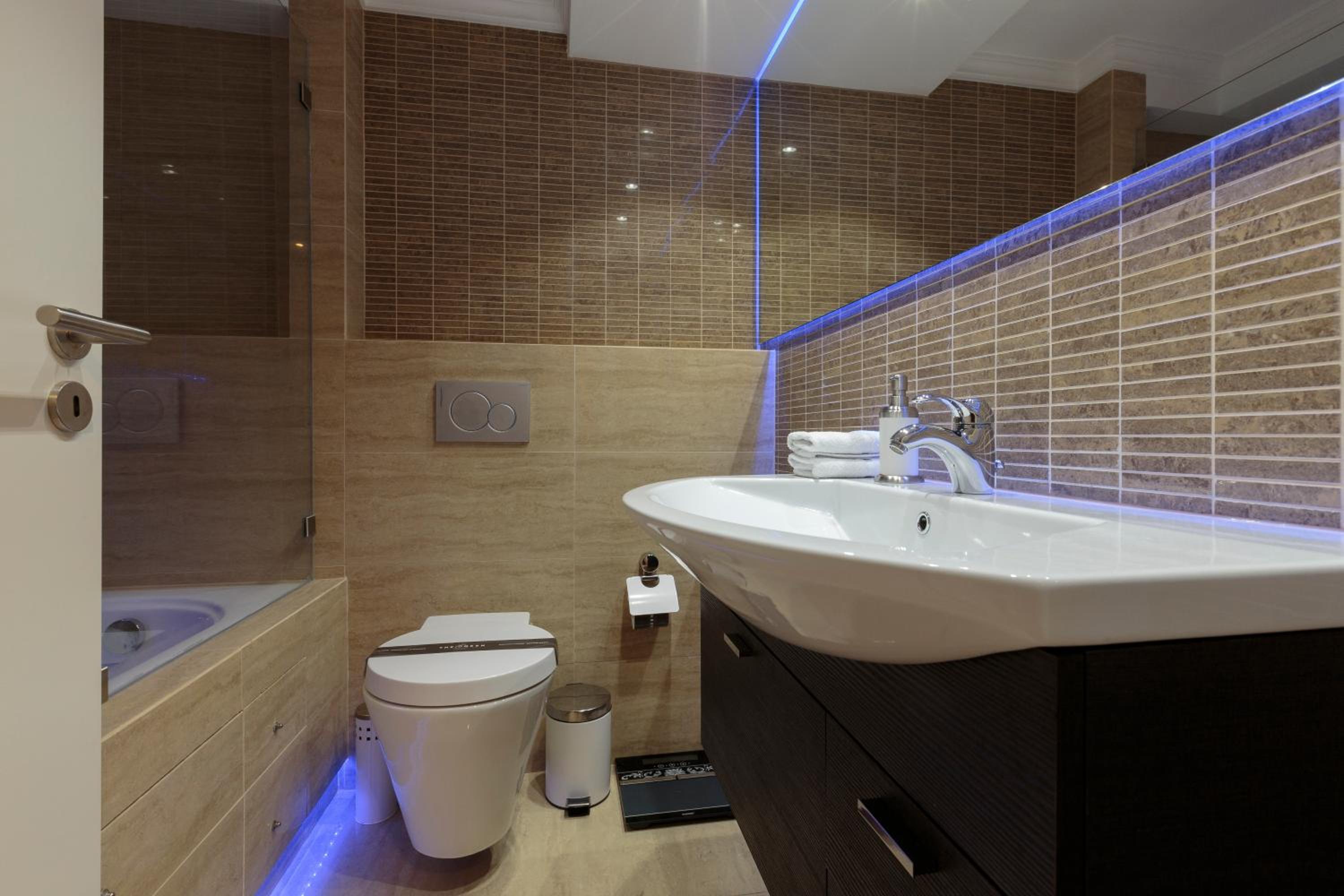 The Queen Luxury Apartments - Villa Vinicia