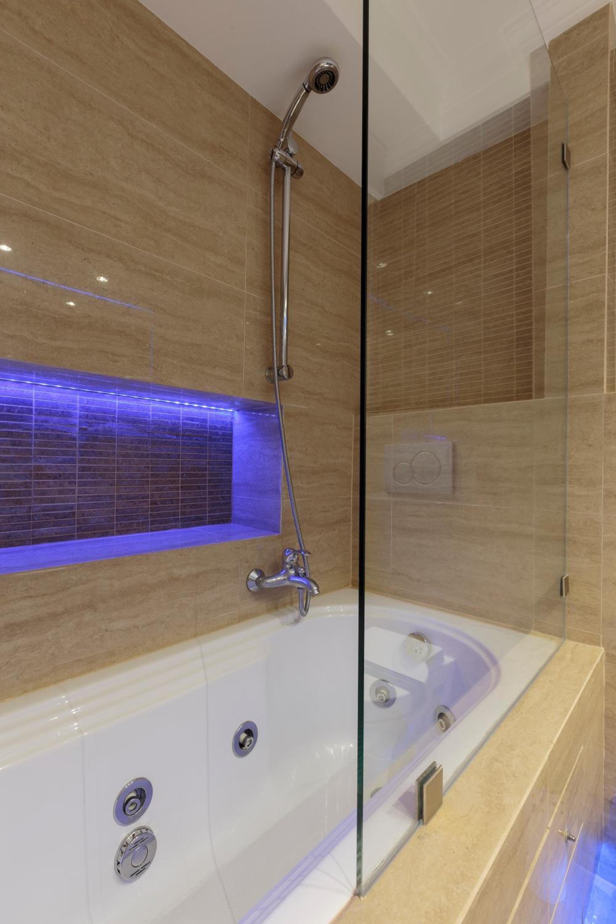 The Queen Luxury Apartments - Villa Vinicia